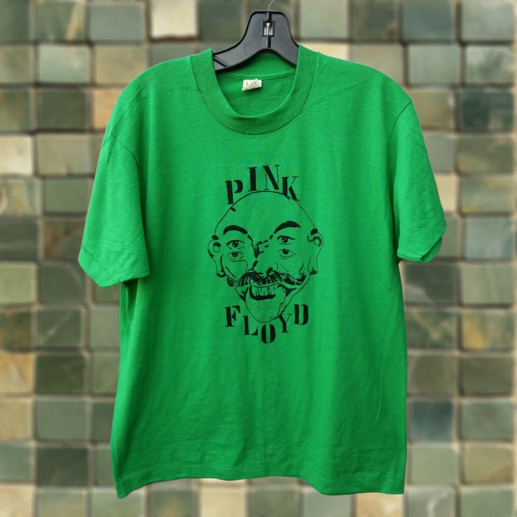 Vintage VINTAGE Pink Floyd RELIC LP ALBUM COVER TOUR CONCERT SHIRT SCREEN STARS LARGE Shirt Mens Green 70s 80s Rock History Graphic Tee Cotton Blend Size US L / EU 52-54 / 3 - 1 Thumbnail