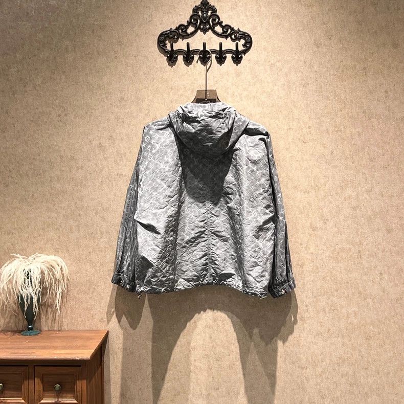 Louis Vuitton Louis Vuitton Grey Old-Flower Full Print Hooded Storm Jack Size XXS / US 00 / IT 34 - 2 Thumbnail