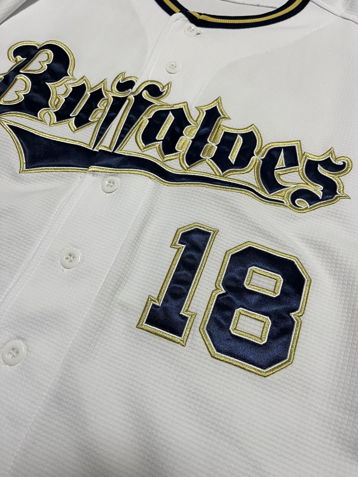 Descente Yoshinobu Yamamoto Orix Buffaloes Home Authentic Jersey Size US M / EU 48-50 / 2 - 3 Thumbnail