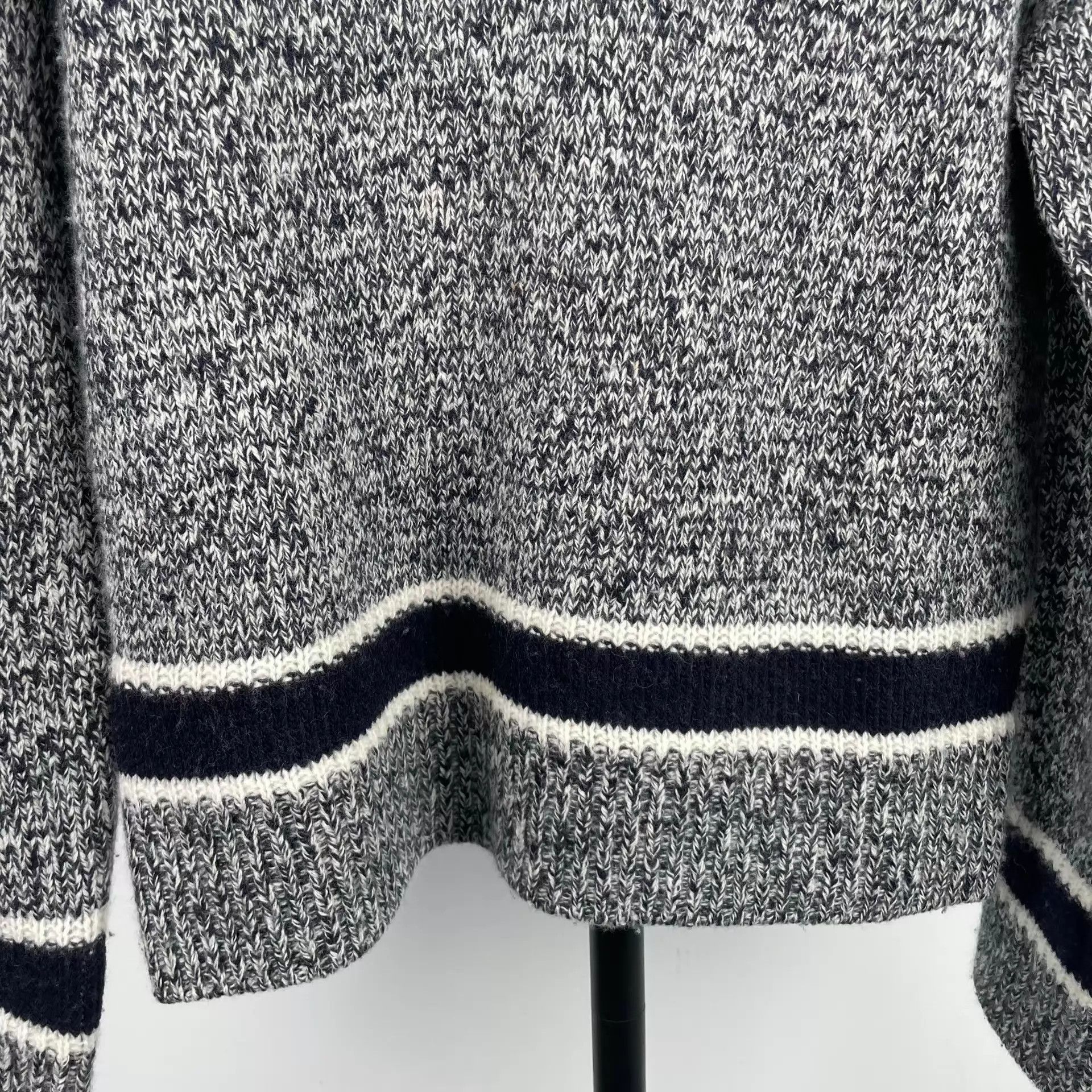 Dior Dior V-neck Gray Knit Sweater 36 Size XS / US 0-2 / IT 36-38 - 9 Thumbnail