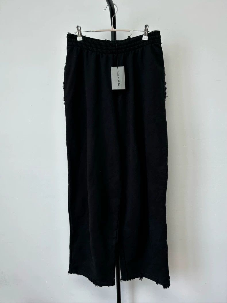 Balenciaga Balenciaga size S Straight Leg Casual Pants with Erosive E Size US 26 / EU 42 - 1 Thumbnail