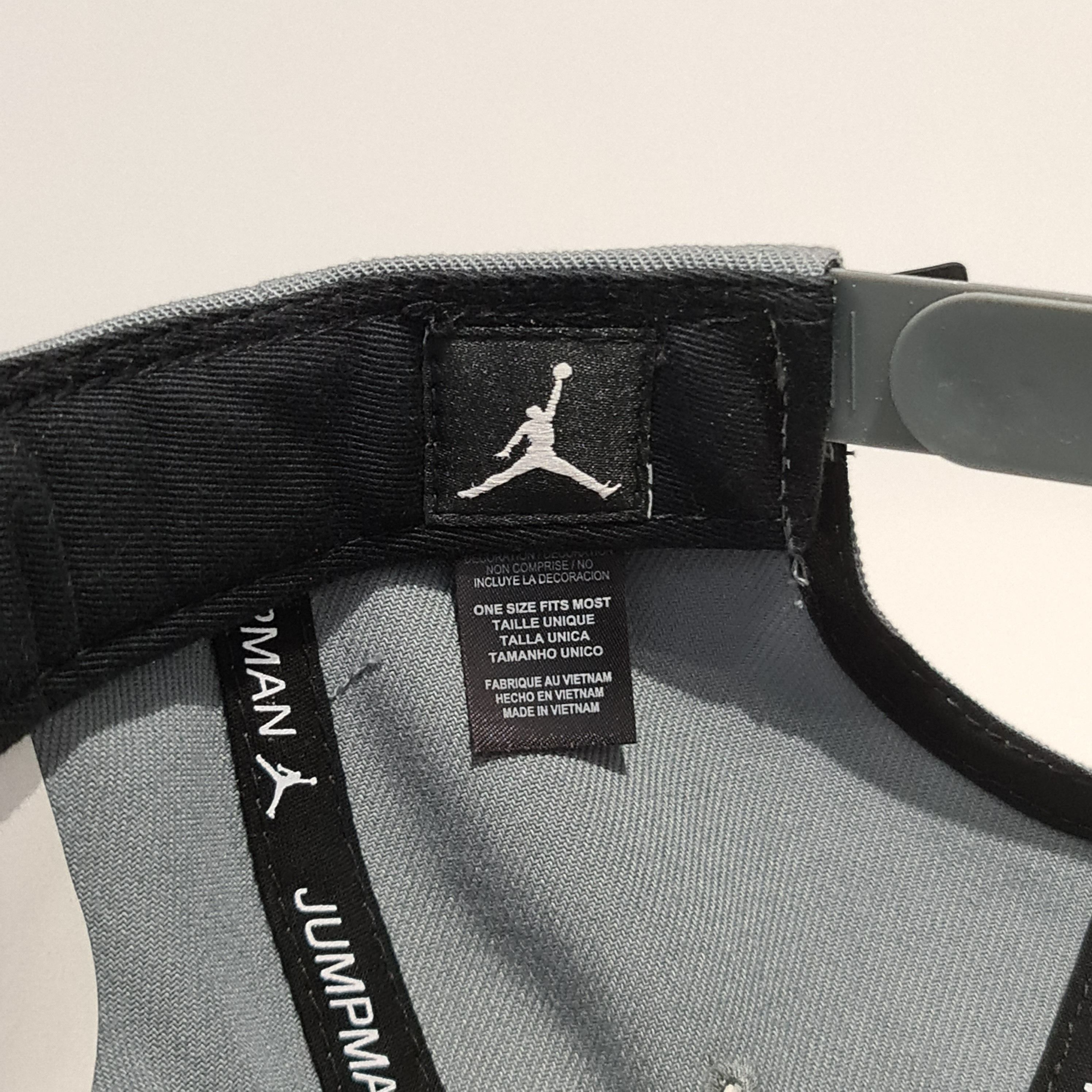 Jordan Brand Jordan Cap Snapback 'Air Jordan Space Jam' Grey Size ONE SIZE - 8 Thumbnail