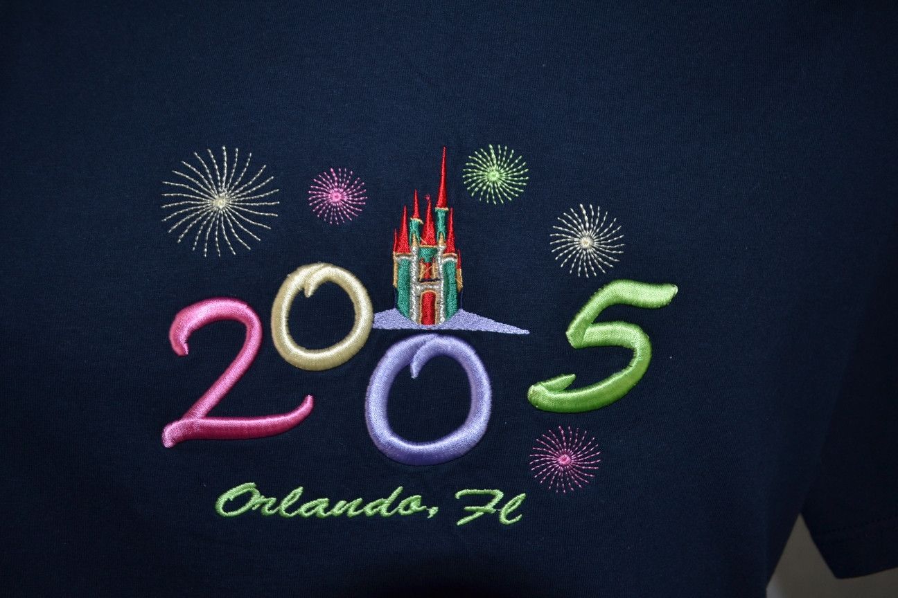Disney Vintage 2005 Orlando Florida Embroidered t-shirt y2k L Size US S / EU 44-46 / 1 - 4 Thumbnail
