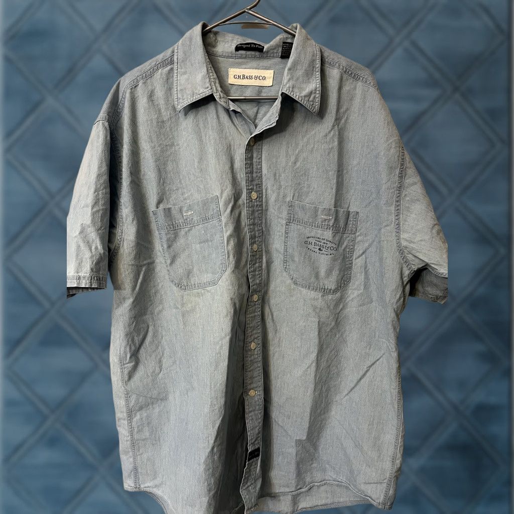 Vintage G.H. Bass Chambray Shirt Blue Button Up XL Short Sleeve Size US XL / EU 56 / 4 - 1 Thumbnail