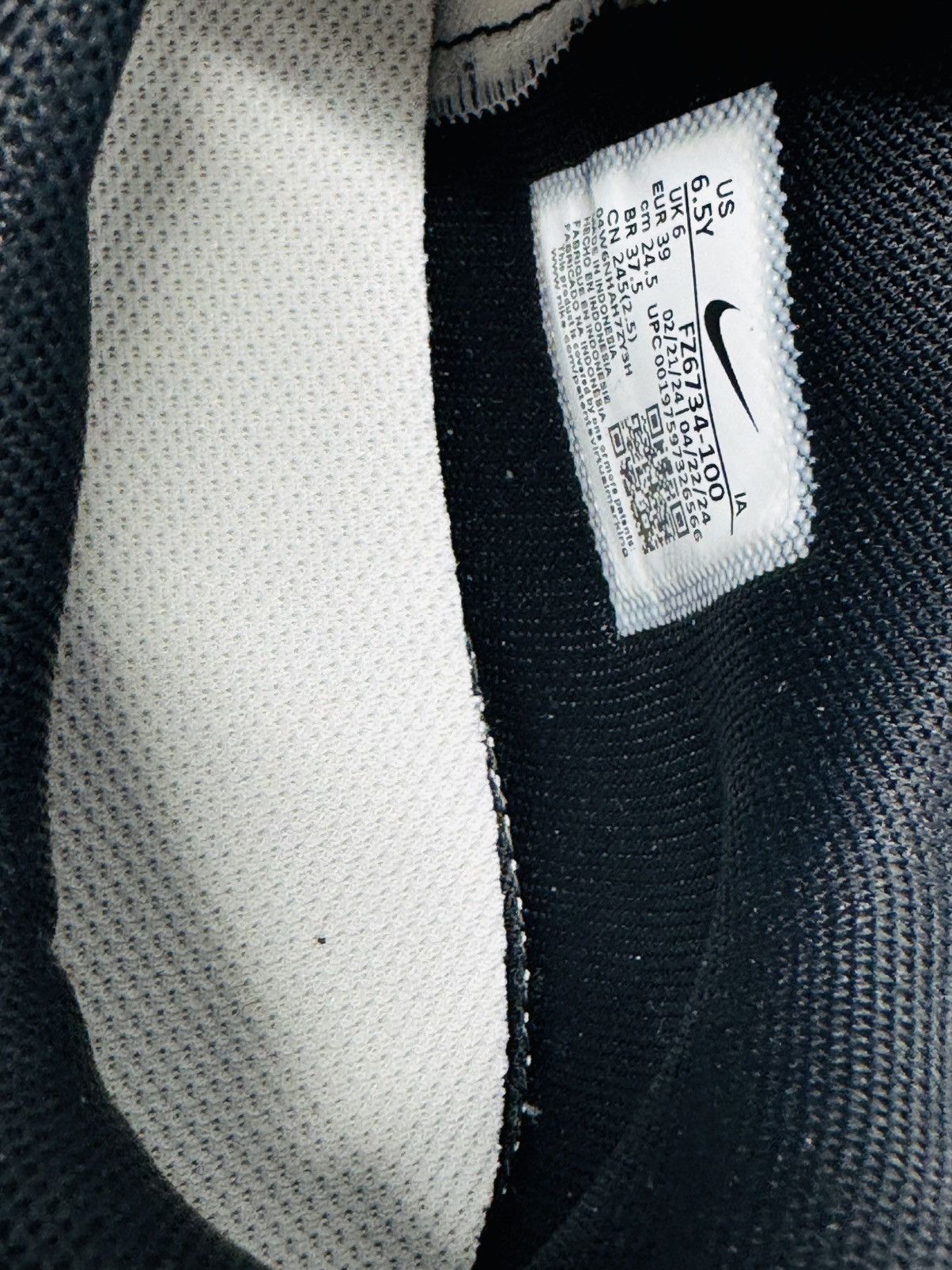 Nike Nike Giannis Immortality 4 White Gold Black Size US 6.5 / EU 39-40 - 7 Thumbnail