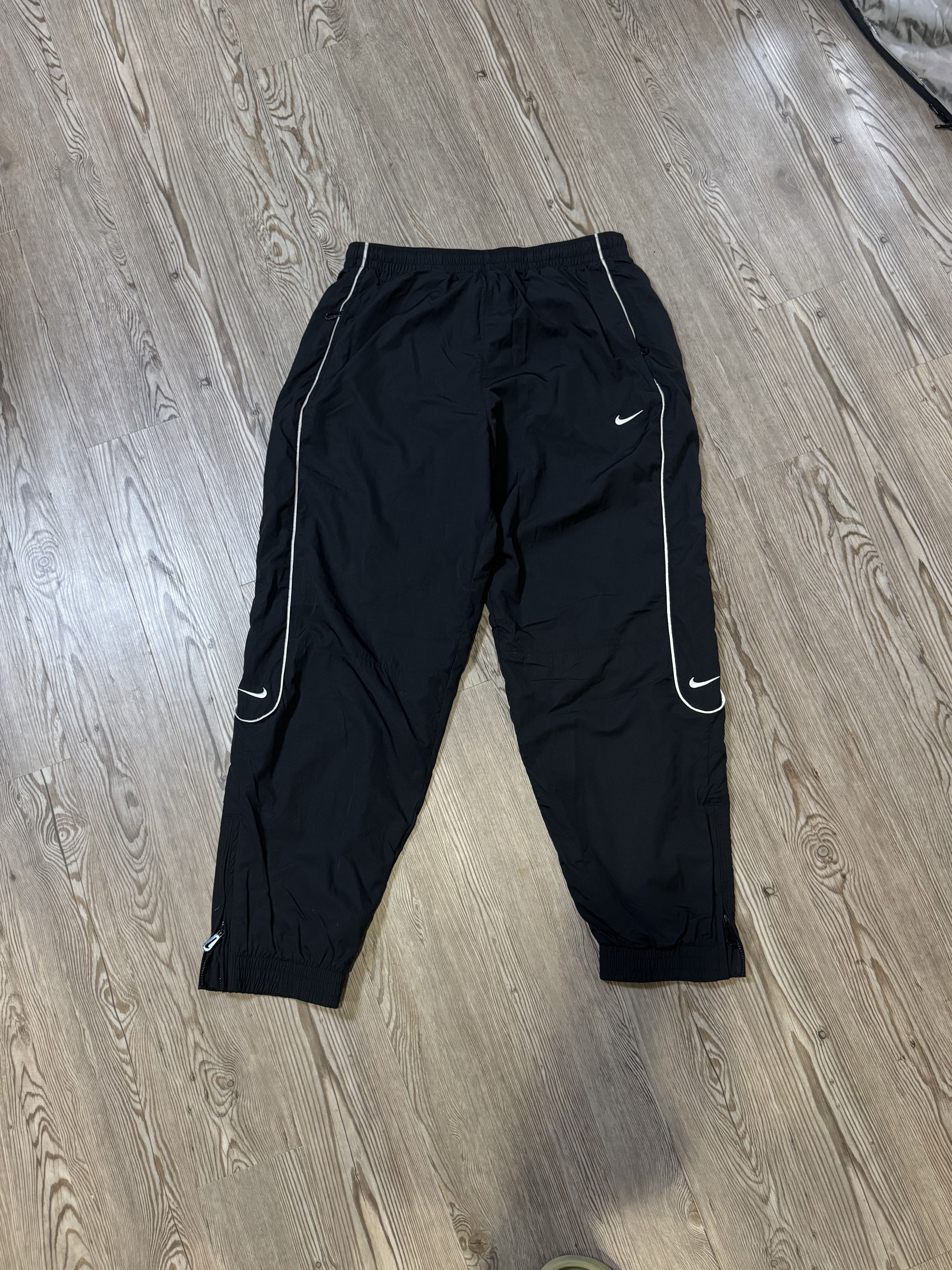 Nike Nike Solo Swoosh Black Track Pants Size US 30 / EU 46 - 1 Thumbnail