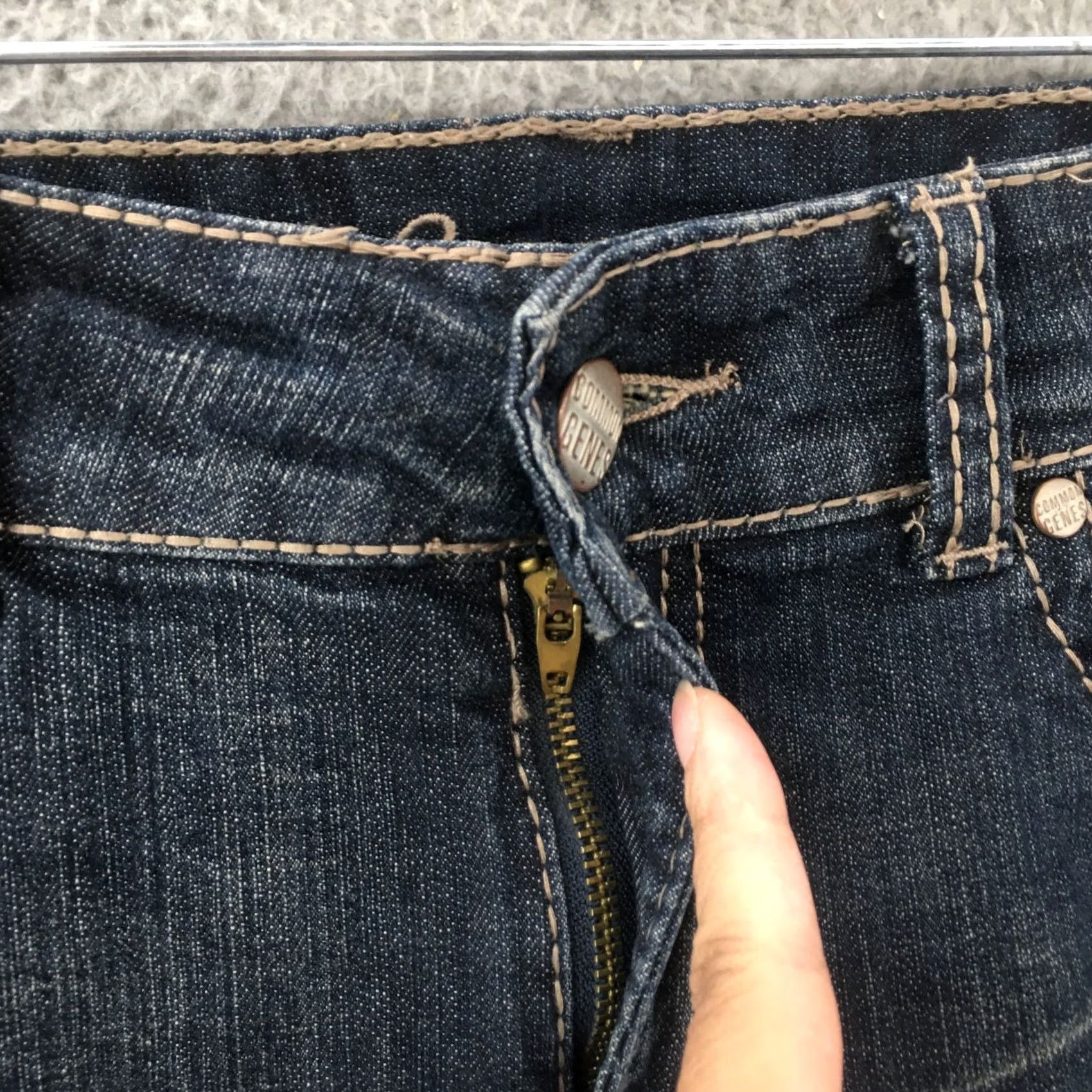 Denime Common Genes Capri Crop Jeans Womens 10 Blue Denim Zip Fly 5-Pocket Casual Jeans Mens Girls Womens Size 32" / US 10 / IT 46 - 4 Thumbnail