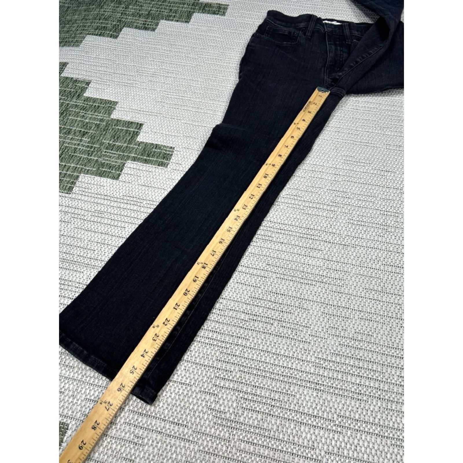 Madewell MADewell Kick Out Cropped Jeans Womens 25 Black Denim Midi Rise 24x26 City Preppy Cotton Polyester Elastane Jeans Women Size 42" / US 20 - 5 Thumbnail