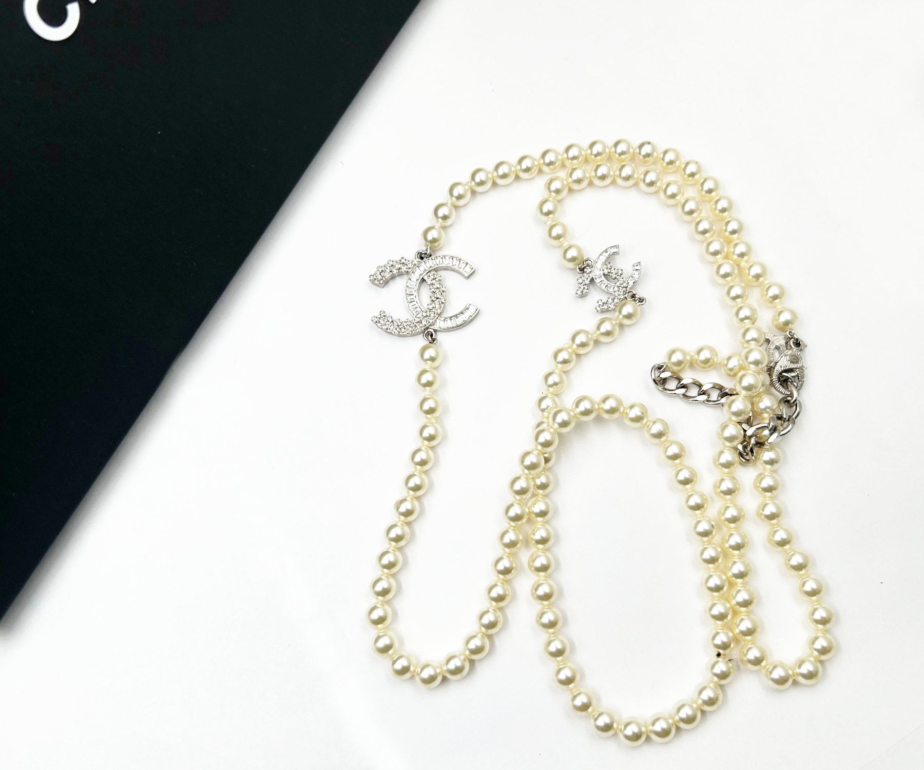 Chanel Chanel Gold CC Scatter Pearl Necklace 100 Year Anniversary Size ONE SIZE - 2 Thumbnail