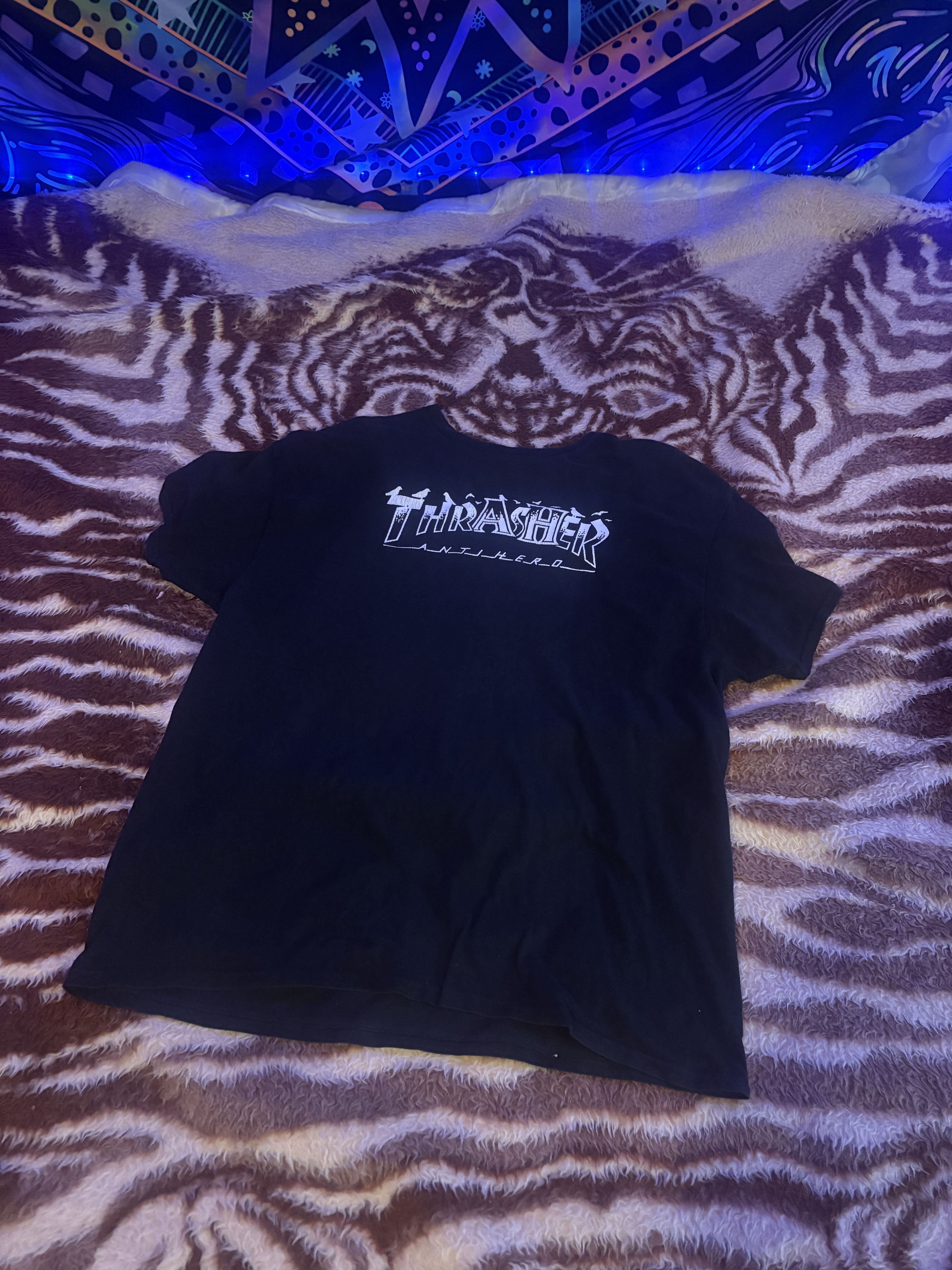 Thrasher Thrasher x antihero collab tee Size US XL / EU 56 / 4 - 5 Thumbnail