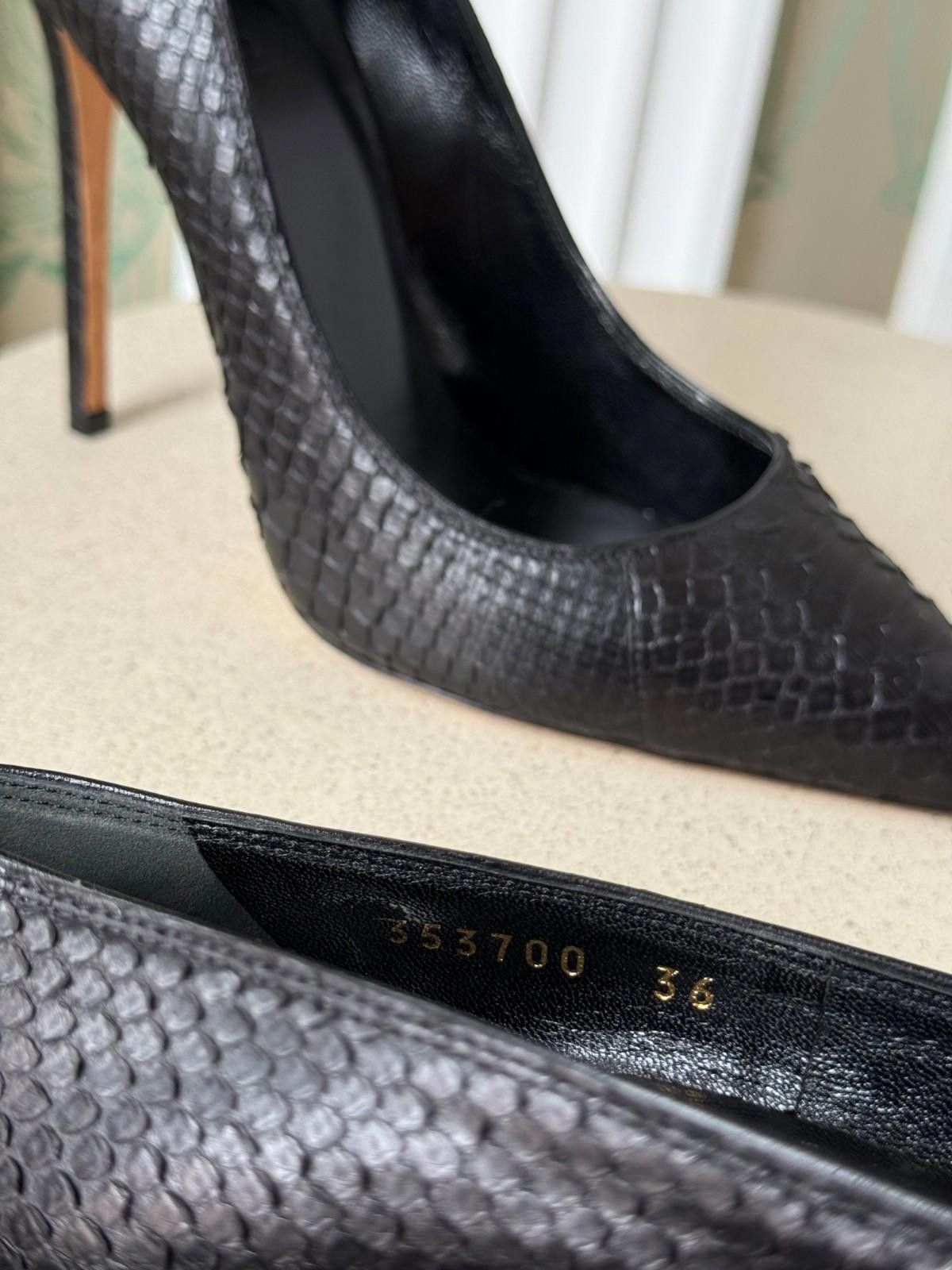 Gucci Gucci Snake Skin Embossed Leather Black Pumps Heels size 36 Size US 6 / IT 36 - 7 Thumbnail