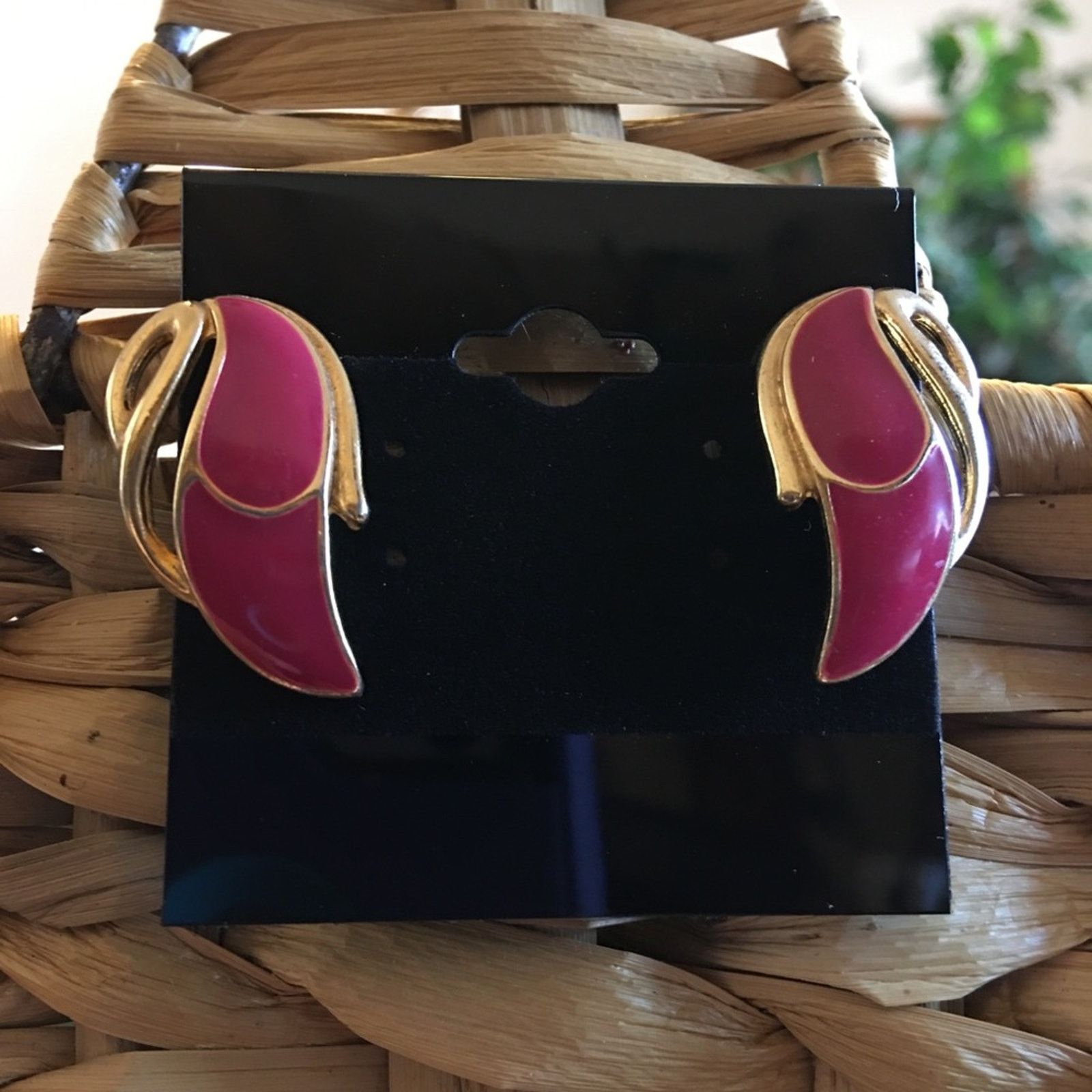 Vintage Vintage gold tone raspberry enamel swirl earrings Size ONE SIZE - 1 Thumbnail