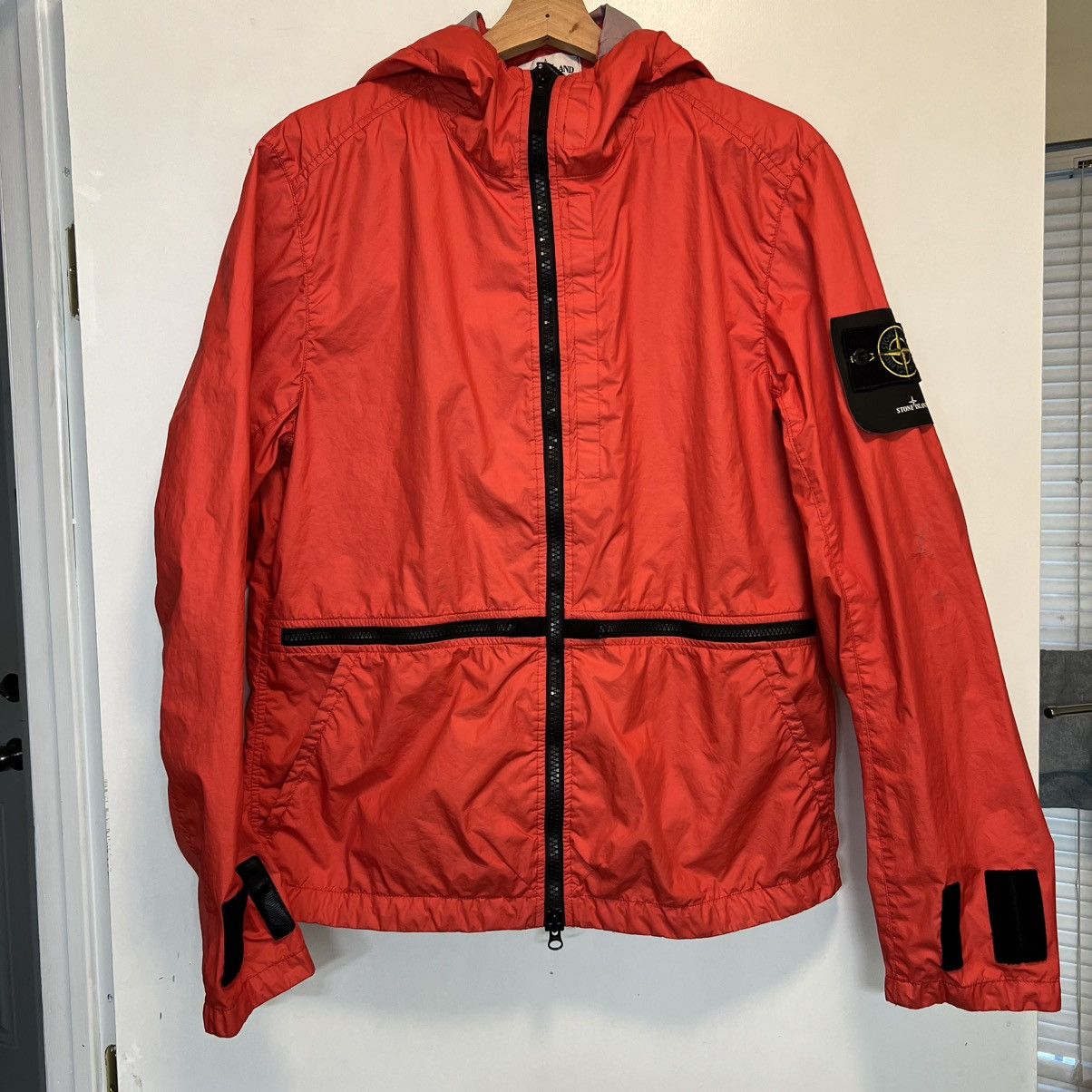 Stone Island Stone Island Membrana 3L TC Windbreaker Red Size US M / EU 48-50 / 2 - 1 Thumbnail