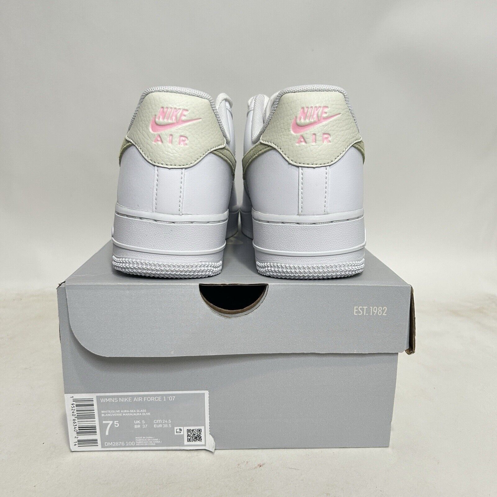 Nike Nike Air Force 1 '07 Low WMNS “White Olive Aura” 2024 Size US 7.5 / IT 37.5 - 4 Thumbnail