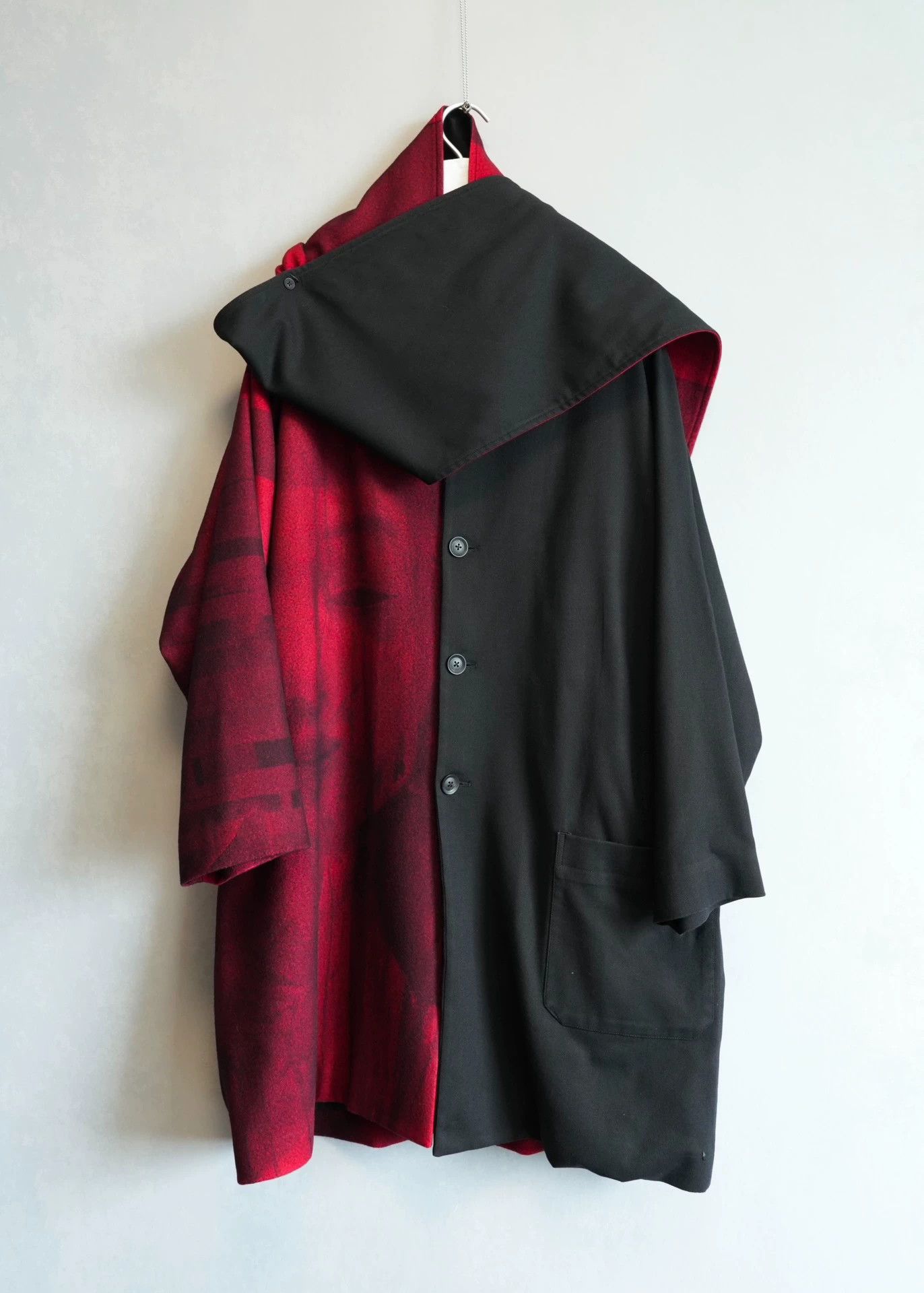 Yohji Yamamoto Yohji Yamamoto 18AW RedBlack Detachable Scarf Coat Size US L / EU 52-54 / 3 - 1 Thumbnail