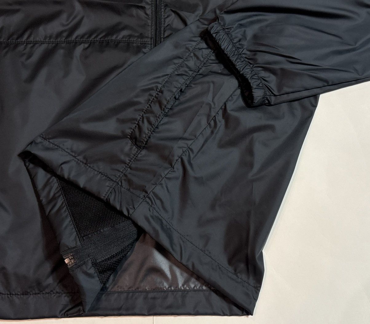 Columbia COLUMBIA Men’s Center Ridge II Full Zip Windbreaker jacket Size US L / EU 52-54 / 3 - 7 Thumbnail