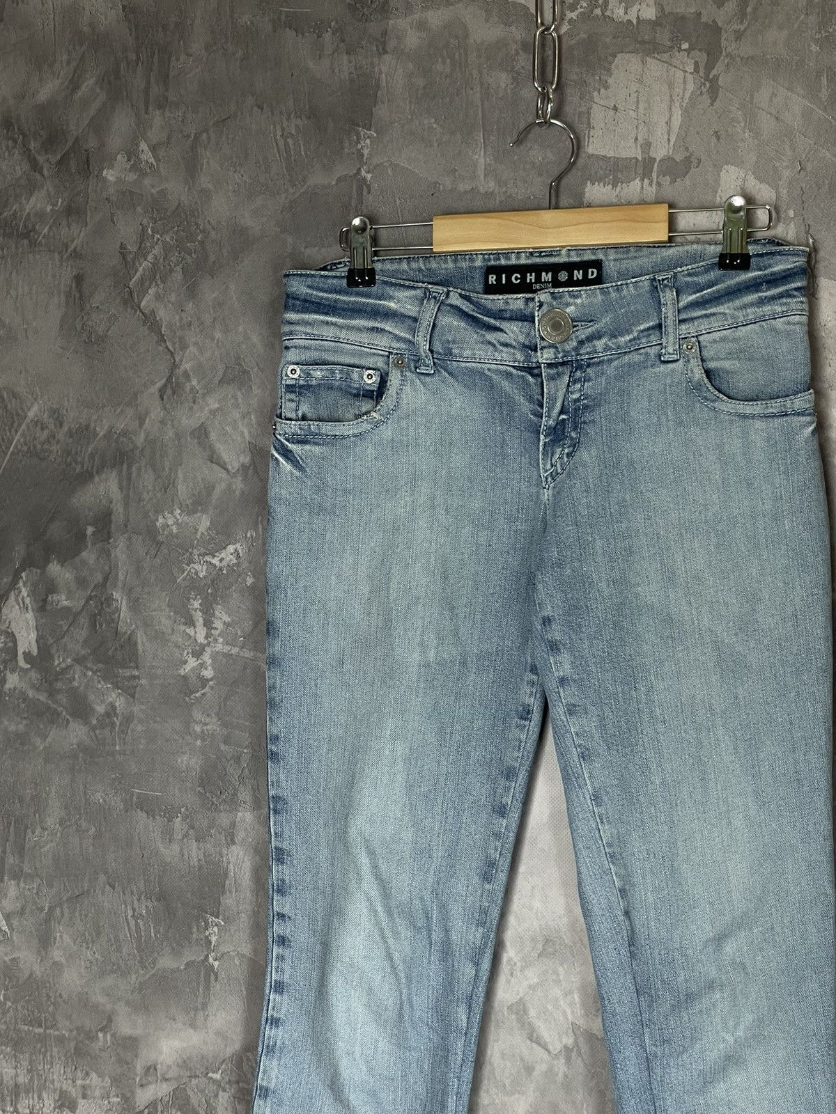 Japanese Brand × Richmond Denim Richmond Streetwear Y2K Embroidered Logo Denim Jeans Size US 27 - 5 Thumbnail