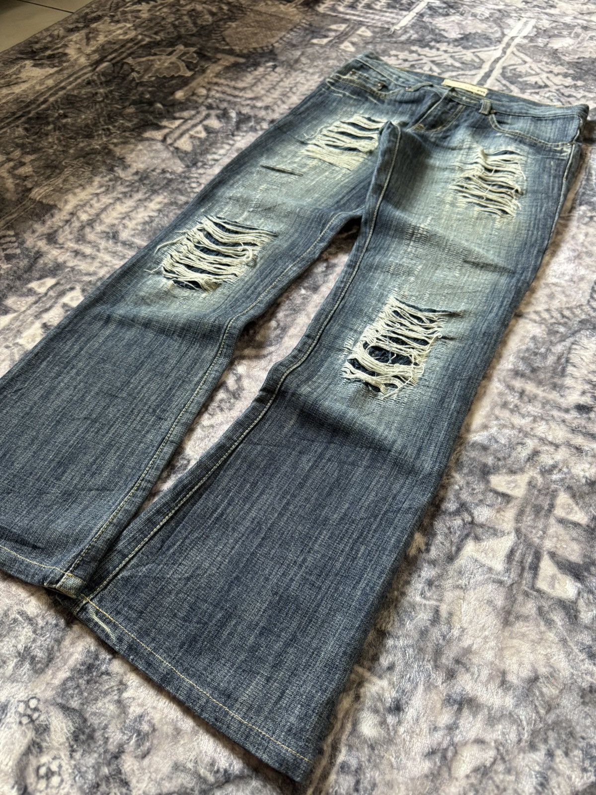 Diesel Vintage Diesel Boro Weave Distressed Flared Jeans Size US 29 - 24 Thumbnail