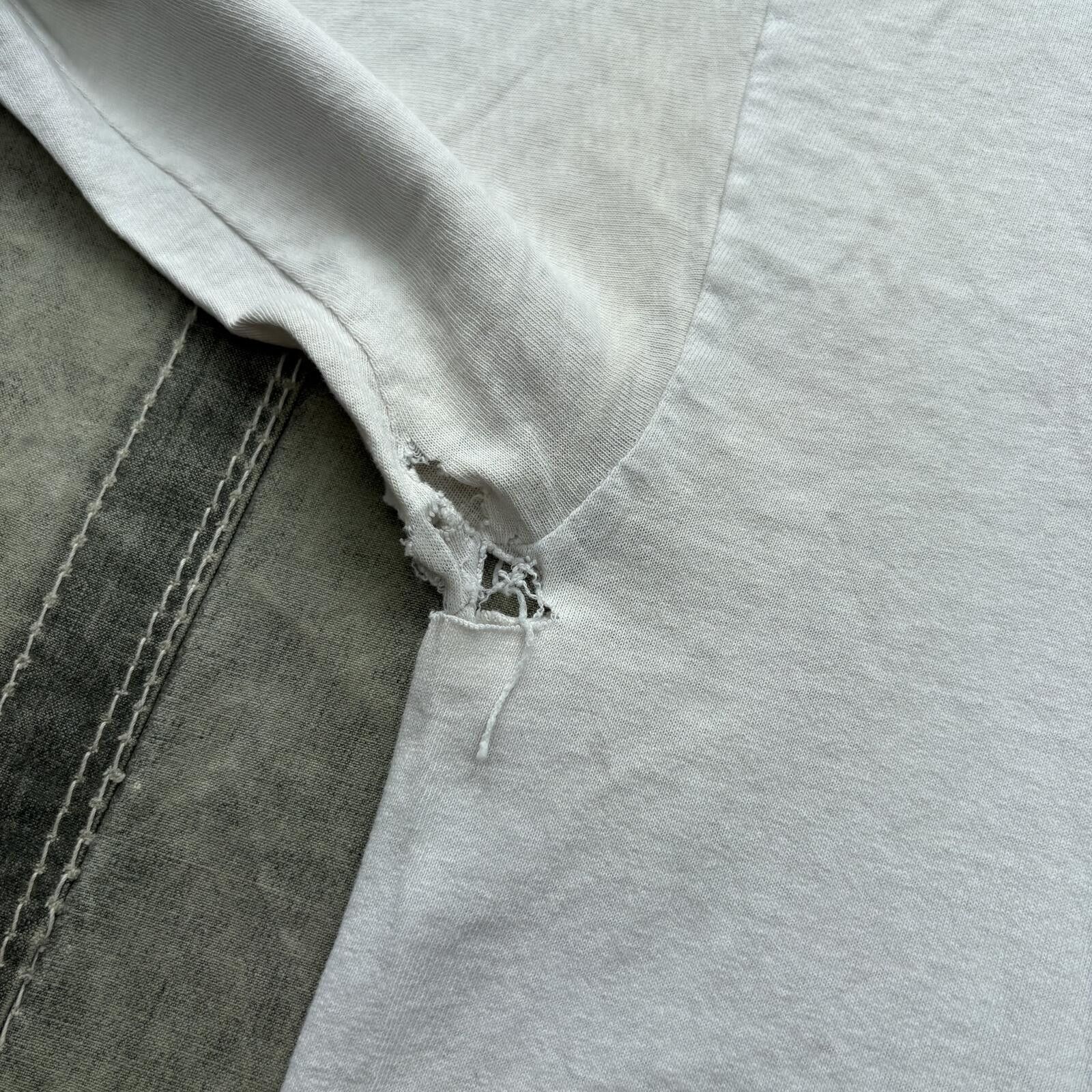 Anvil Vintage Y2K Distressed White Water Tavern Bar 100 Bill Shirt Size US XL / EU 56 / 4 - 6 Thumbnail