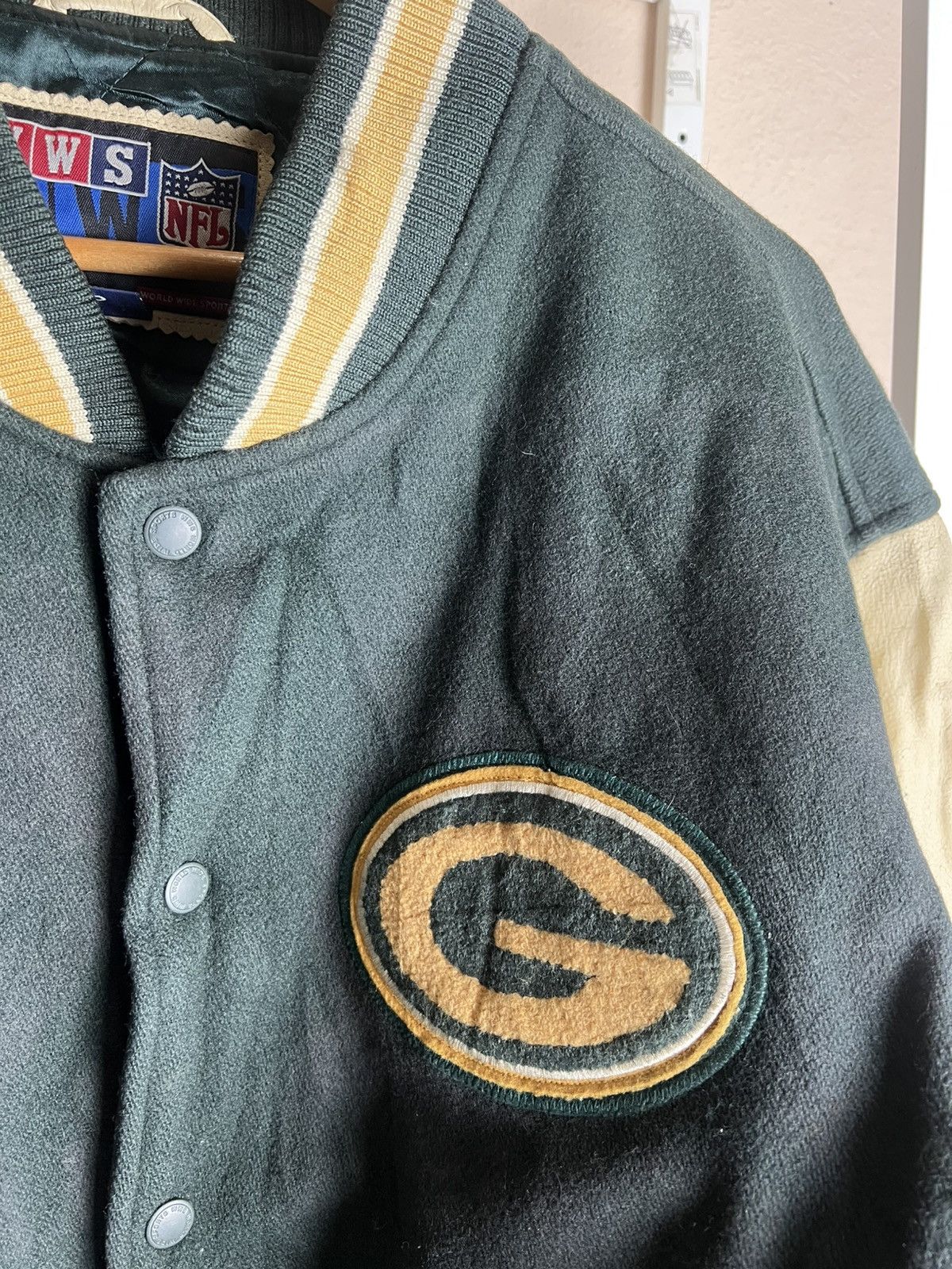 NFL × Vintage Vintage NFL G Packers Embroidery Leather Jacket Size US XL / EU 56 / 4 - 3 Thumbnail