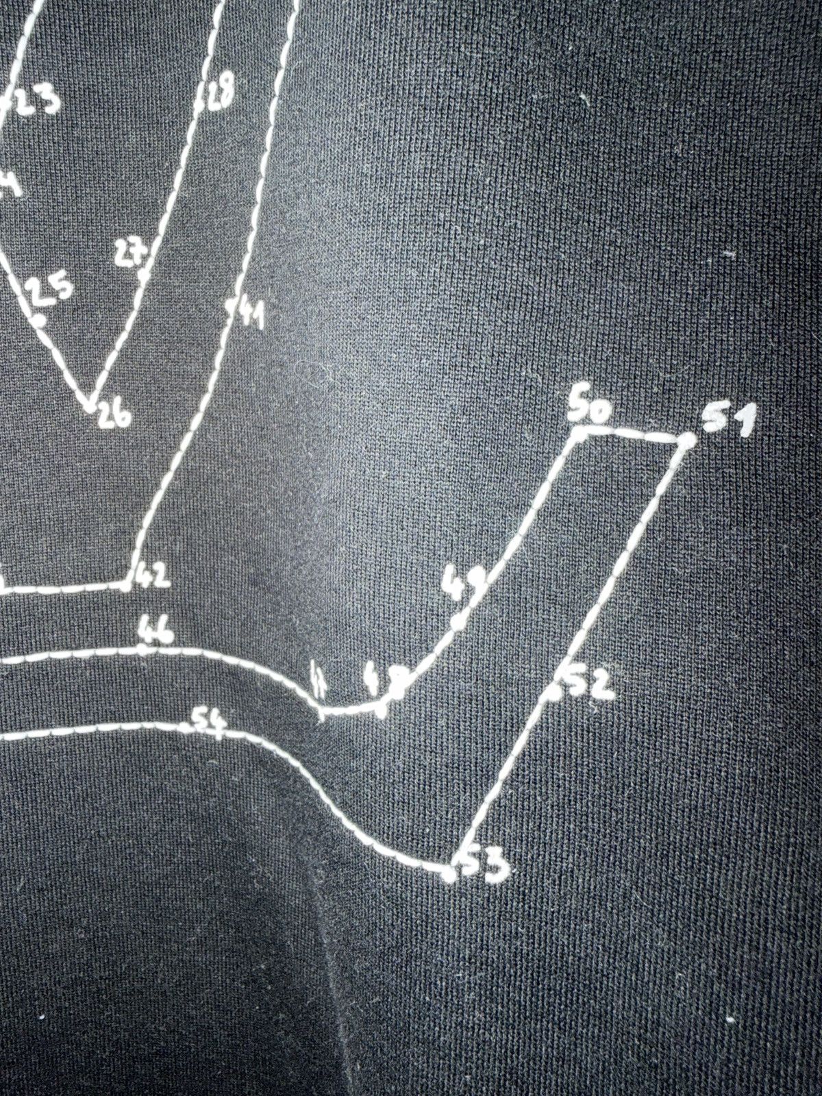 Louis Vuitton Louis Vuitton Sweatshirt Lv Logo Size US XXL / EU 58 / 5 - 3 Thumbnail