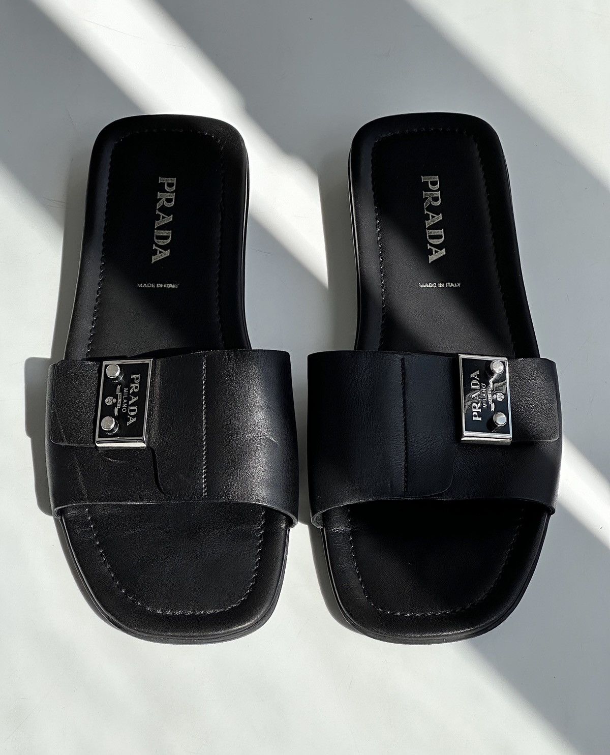 Prada PRADA SS2001 Logo Leather Slides sandals Vintage shoes Black Size US 8 / IT 38 - 2 Thumbnail