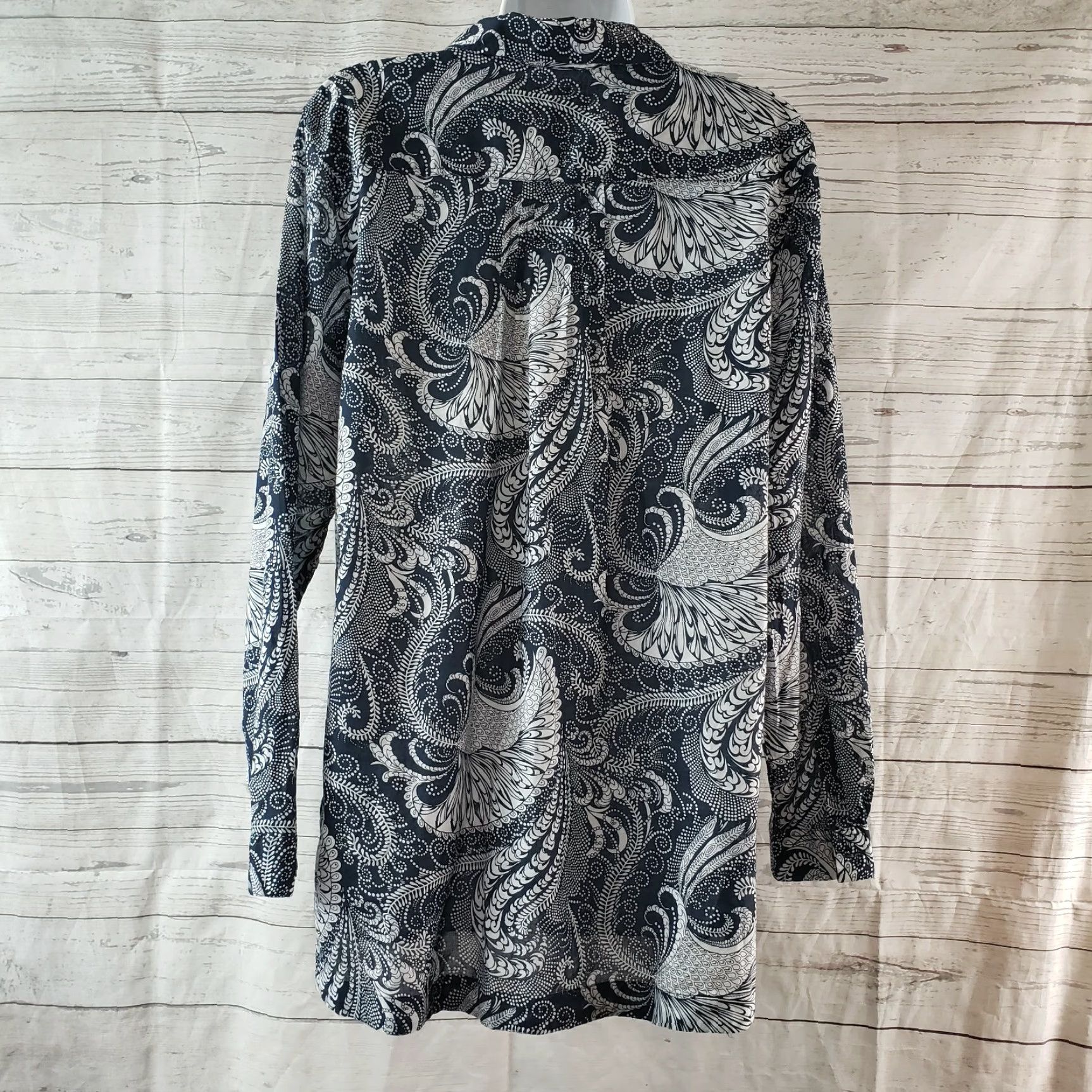 Talbots Talbots Womens Button Front Top Sz M Blue White Floral Cotton Long Sleeve Shirt Size M / US 6-8 / IT 42-44 - 4 Thumbnail