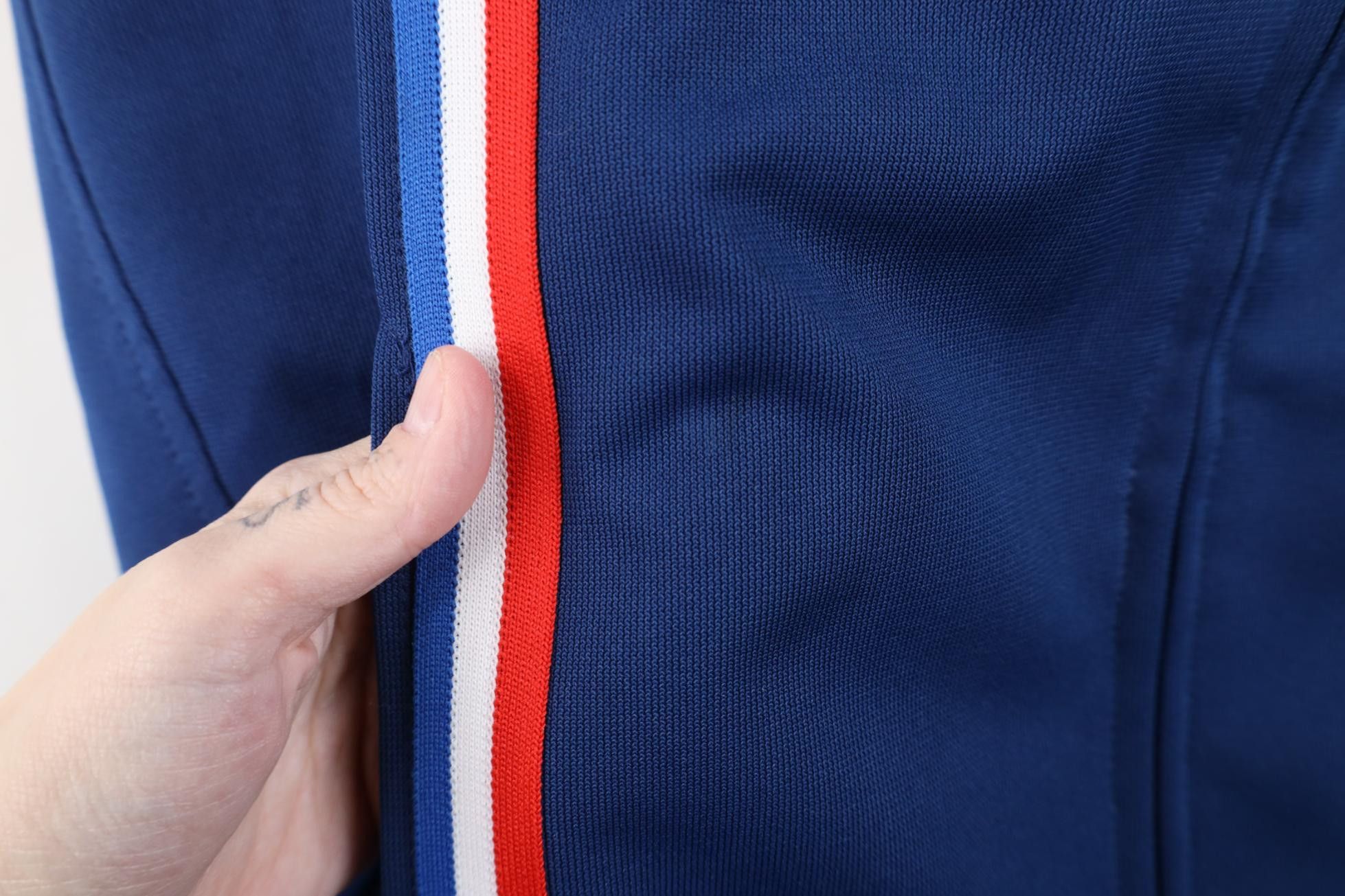 Vintage Vintage 70s Streetwear Back Knit Bomber Jacket Blue USA Size US XXL / EU 58 / 5 - 7 Thumbnail