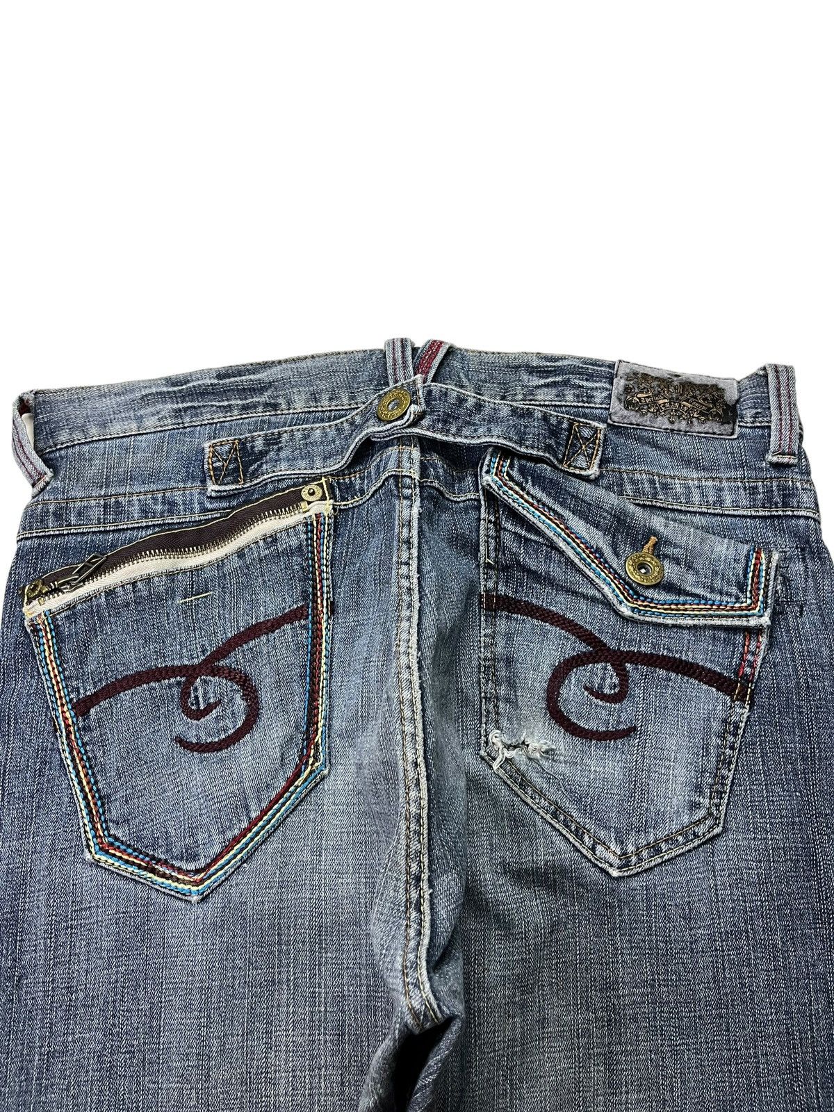 Japanese Brand Vintage Japanese Brand Buckle Back Distressed Loose Jeans Size US 34 / EU 50 - 8 Thumbnail