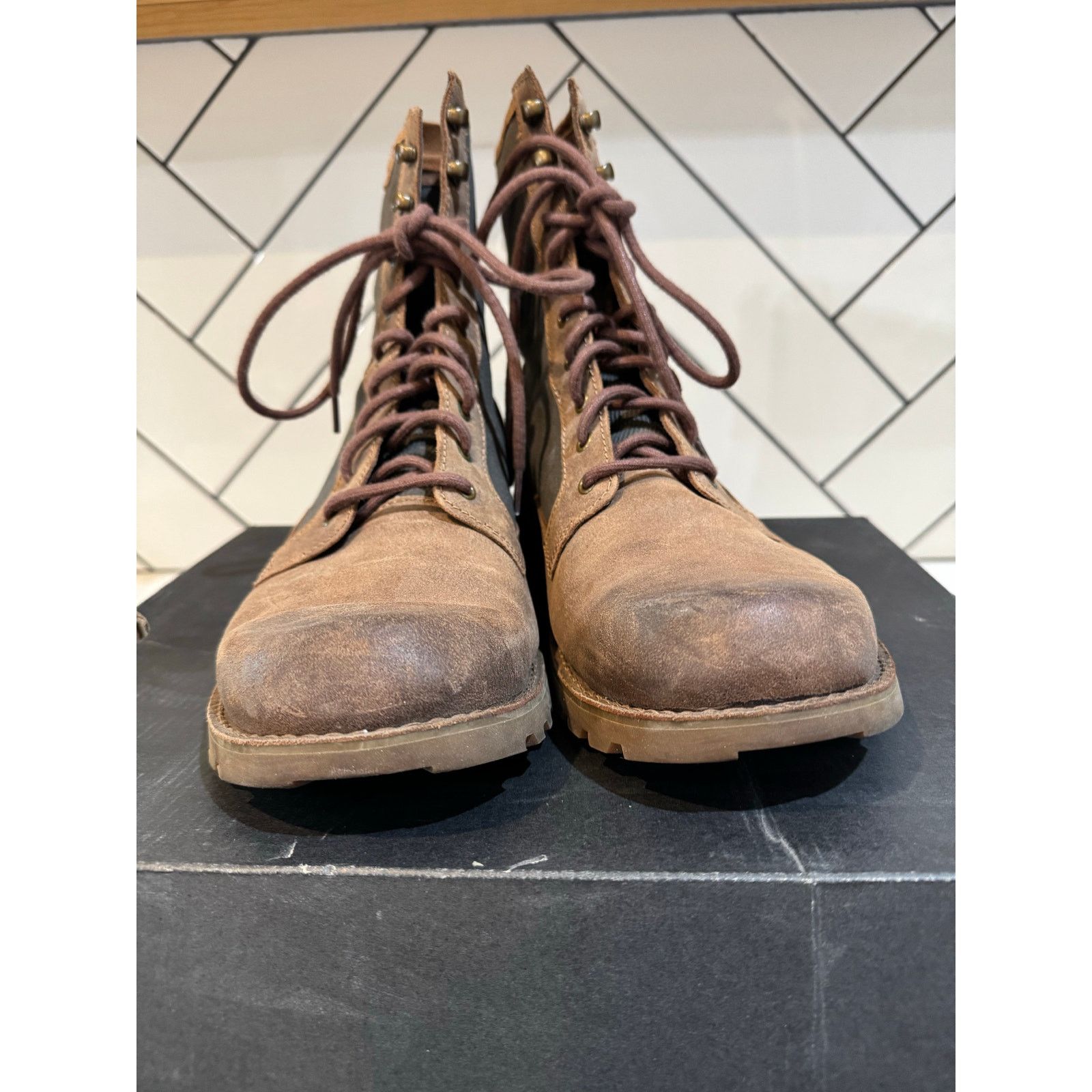 Ugg UGG Montgomery combat boots chestnut leather olive canvas Size US 12 / EU 45 - 7 Thumbnail