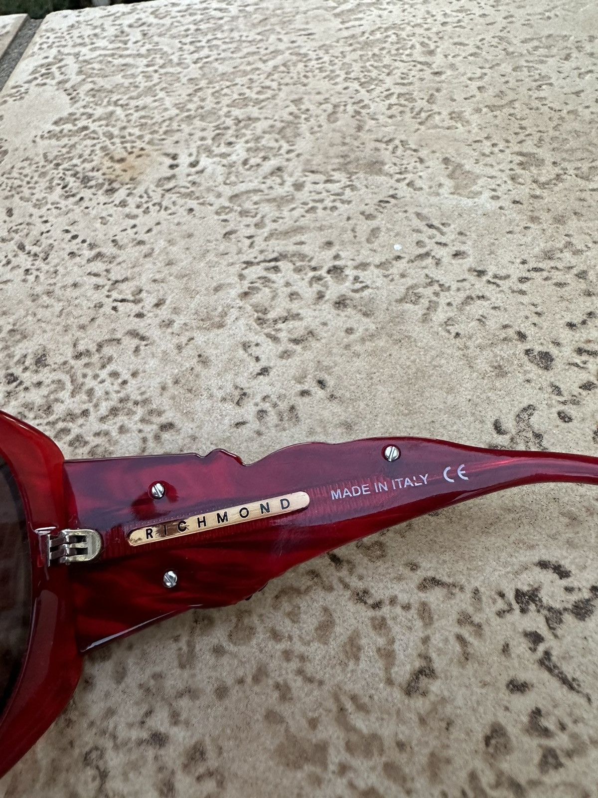 John Richmond Richmond Sunglasses Red Dragons mod. JR675-03 col. H22 Size ONE SIZE - 6 Thumbnail