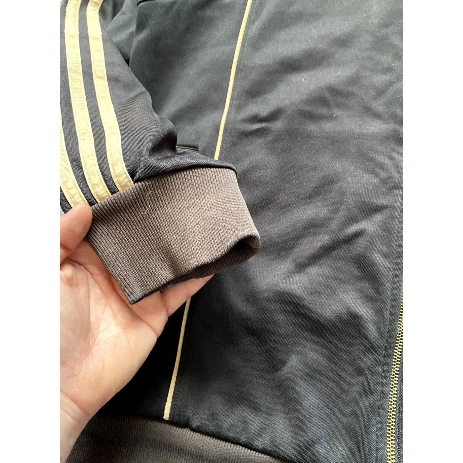 Adidas VINTAGE Adidas Muhammad Ali The Greatest Black Gold Track Jacket M Mens Size US M / EU 48-50 / 2 - 5 Thumbnail