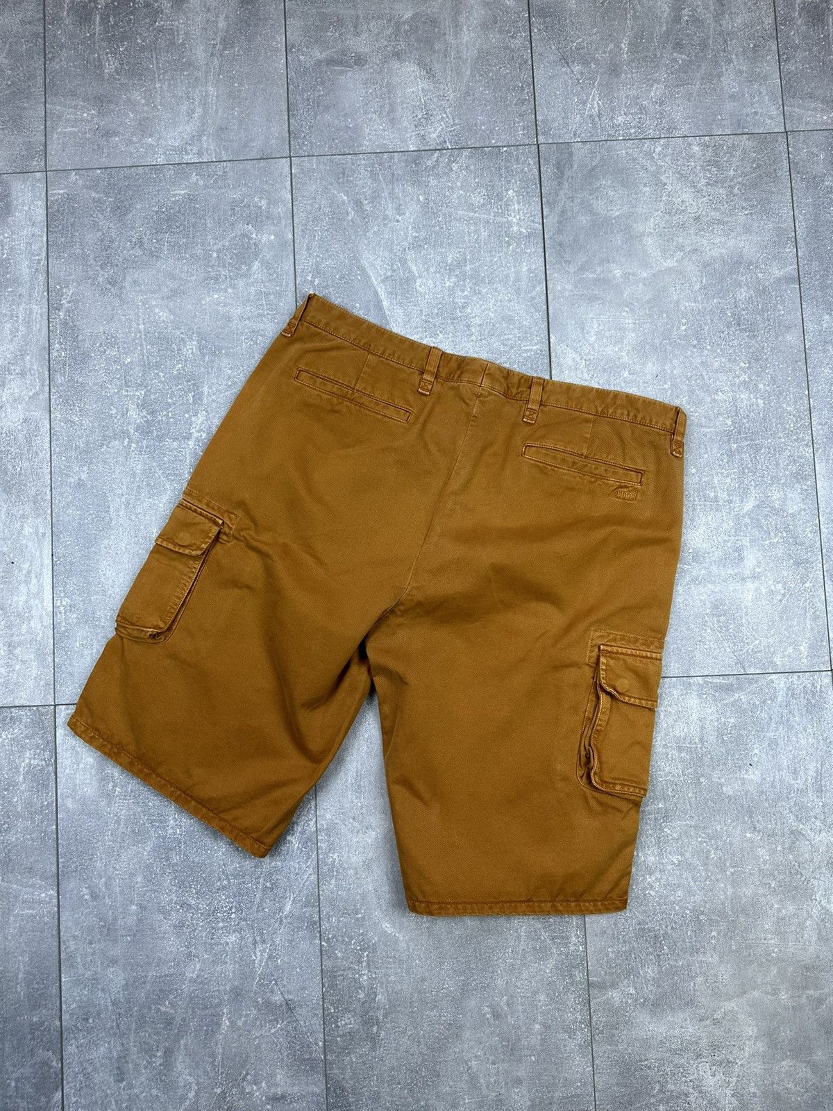 AMI Ami Luxury Vintage Cargo Shorts Small Logo Size US 34 / EU 50 - 5 Thumbnail