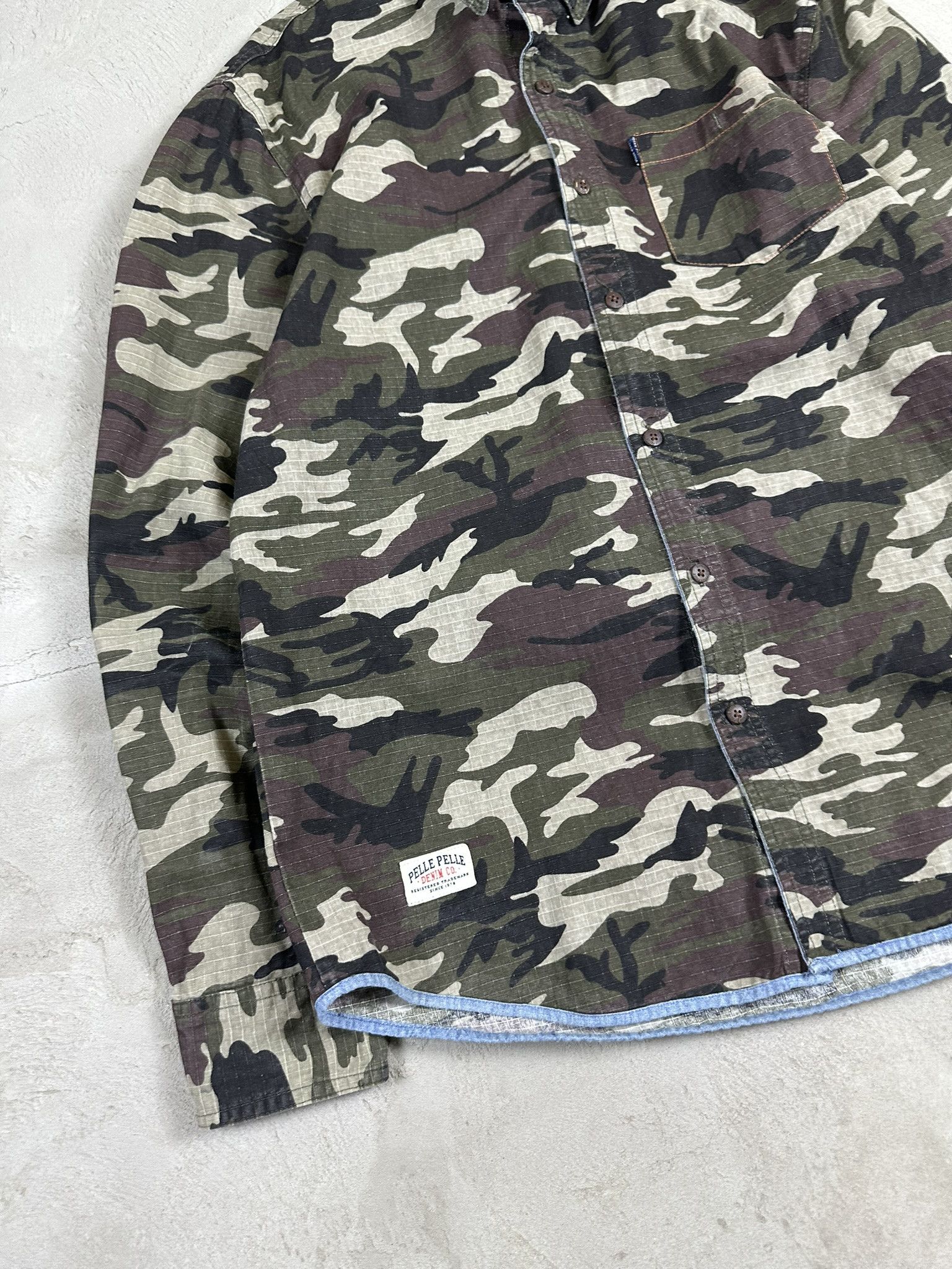 Pelle Pelle Vintage Y2k Pelle Pelle Camo Miitary Button Up Shirt Size US L / EU 52-54 / 3 - 5 Thumbnail