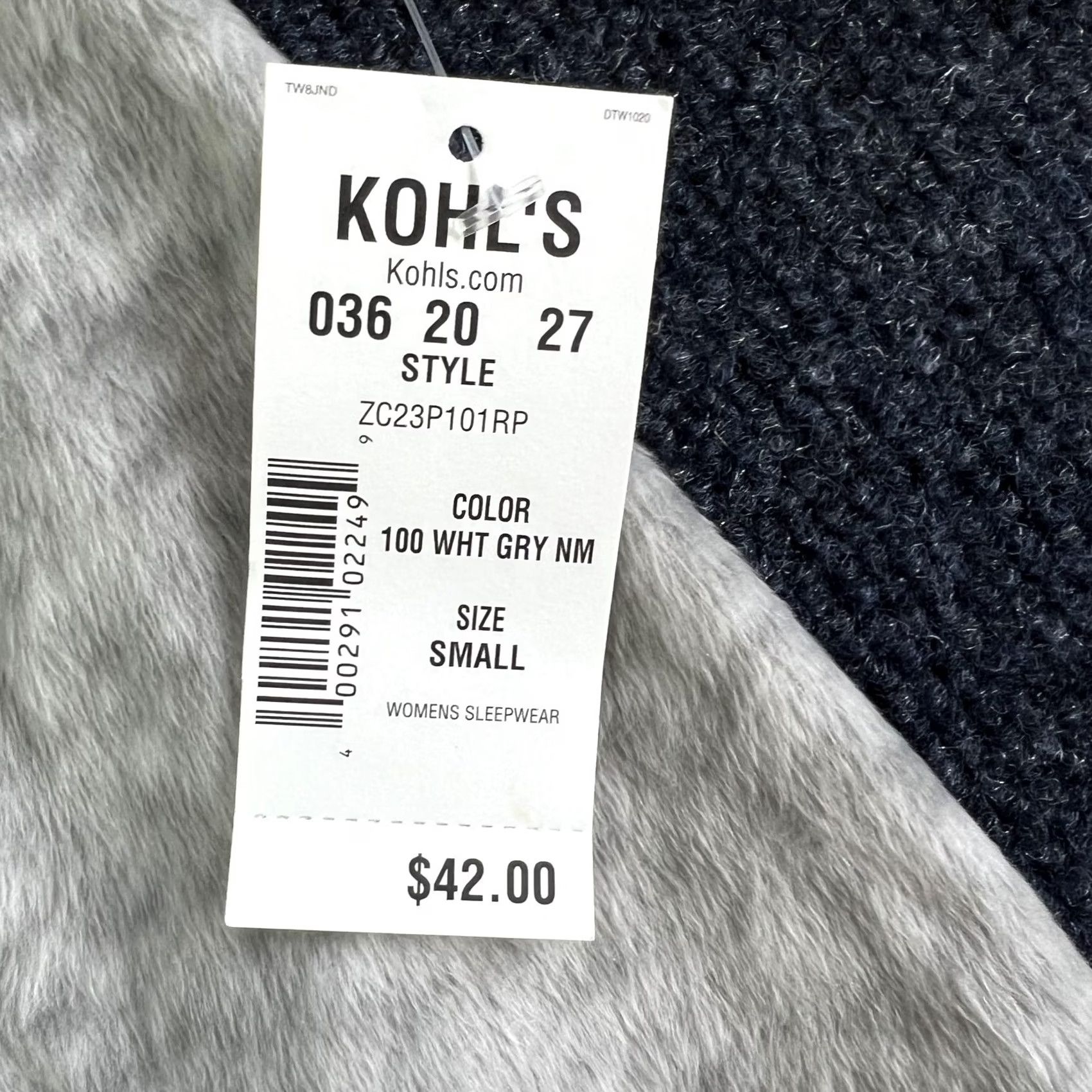 Croft & Barrow Croft & Barrow Pajama Top Womens Small Gray Faux Fur Long Sleeve Sleepwear Size S / US 4 / IT 40 - 5 Thumbnail
