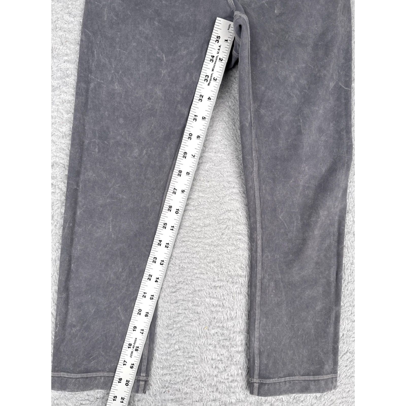 Lululemon Lululemon Wunder Under Pants Womens 4 Gray Hi-Rise 21" Crop Tight Leggings Yoga Gym & Training Womens) Size 27" / US 4 / IT 40 - 5 Thumbnail