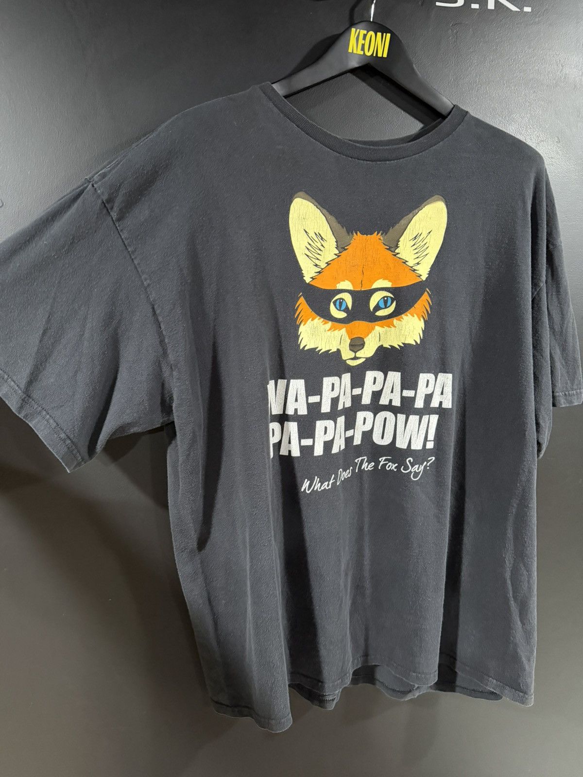 Vintage 2010s Vintage Ylvis The Fox Faded Grunge Music Tee XXL Size US XXL / EU 58 / 5 - 4 Thumbnail