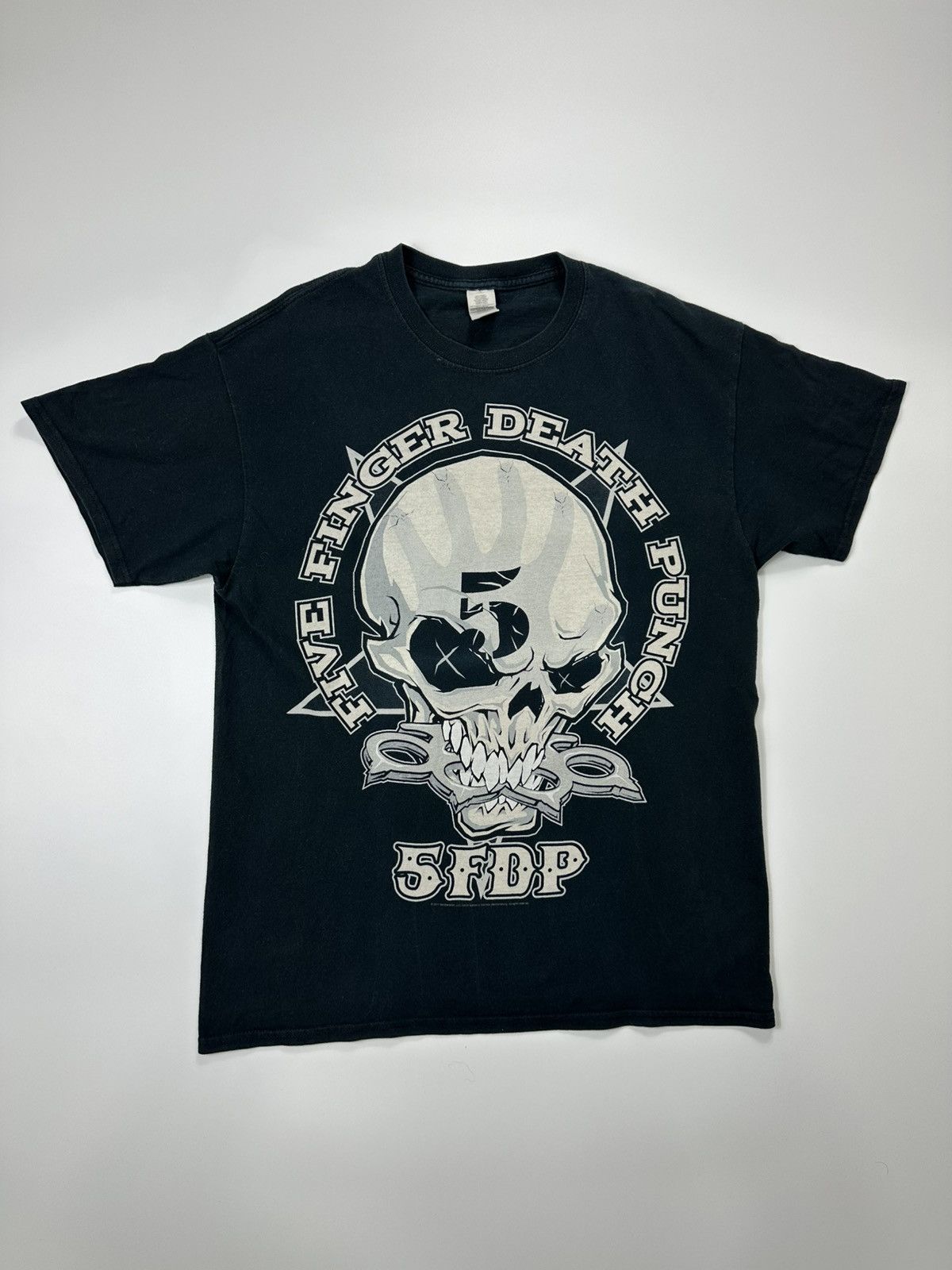 Band Tees 5 Finger Death Punch T-shirt Band Tees Logo 2011 Size US L / EU 52-54 / 3 - 1 Thumbnail