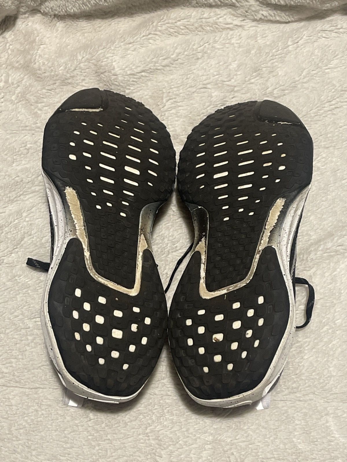 Nike ZoomX Invincible Run Flyknit 3 ‘Oreo’ Size US 8 / EU 41 - 5 Thumbnail
