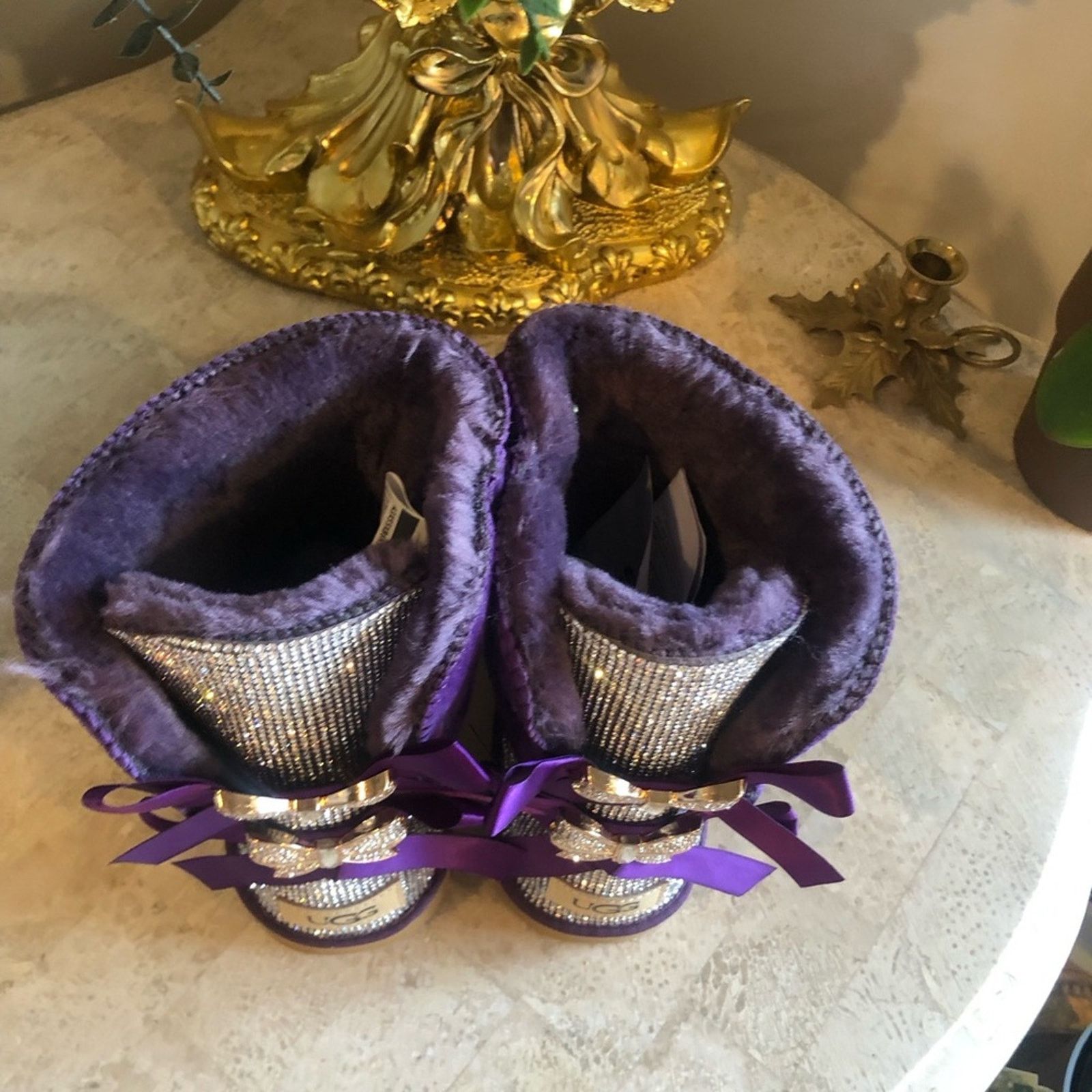 Ugg Ugg it’s With Bows And Rhinestones size9 Size US 9 / IT 39 - 11 Thumbnail