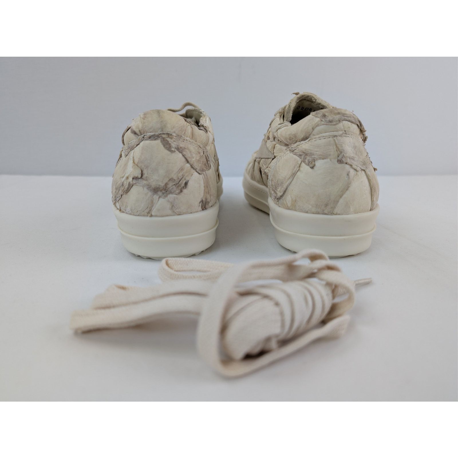 Rick Owens o1rshd1 Leather Vintage Sneakers in Natural / Milk / Milk Size US 7 / EU 40 - 11 Thumbnail