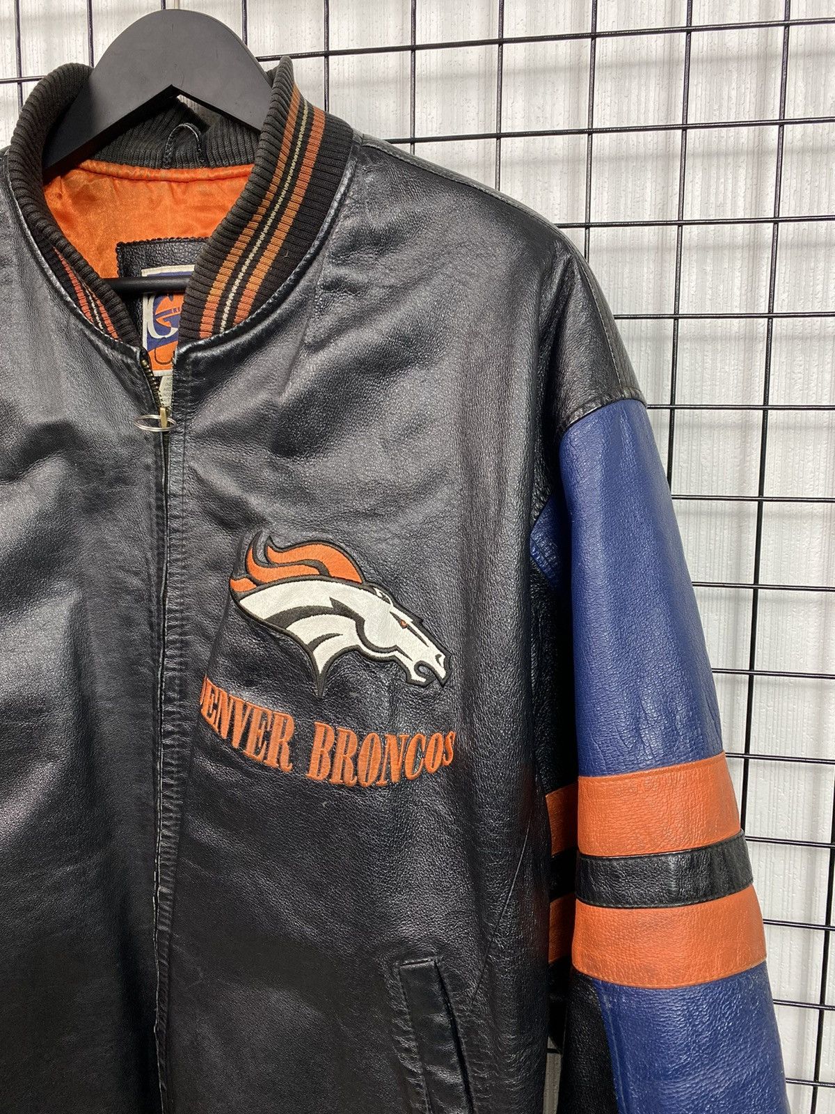 Other Vintage Denver Broncos NFL Leather Bomber Jacket Varsity XL Size US XL / EU 56 / 4 - 4 Thumbnail