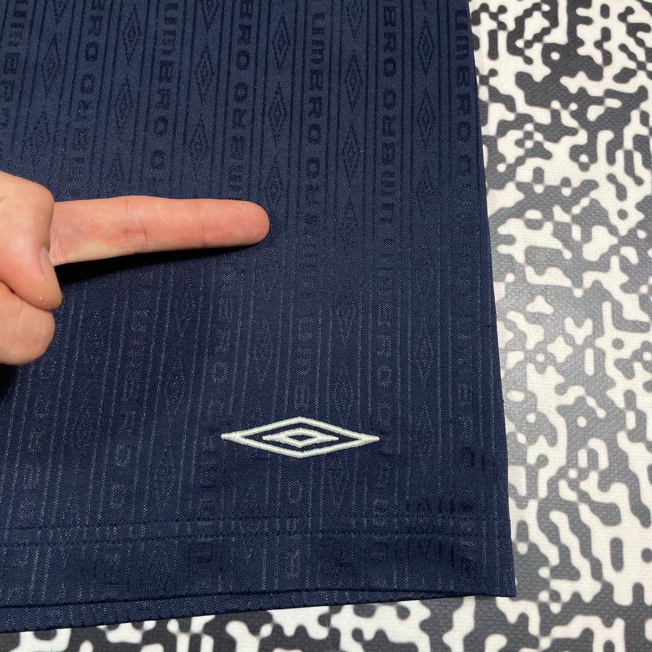 Umbro Vintage 90s Umbro Monogram Retro Casual Sports Style Shorts Size US 36 / EU 52 - 5 Thumbnail