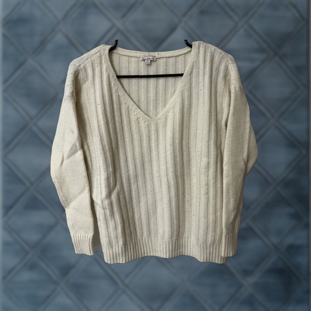 Gap VINTAGE Gap Pullover Sweater XS White Women V-Neck Ribbed Wool Blend Acrylic Polyester Spandex 45% 37% 15% 3% Size XS / US 0-2 / IT 36-38 - 1 Thumbnail