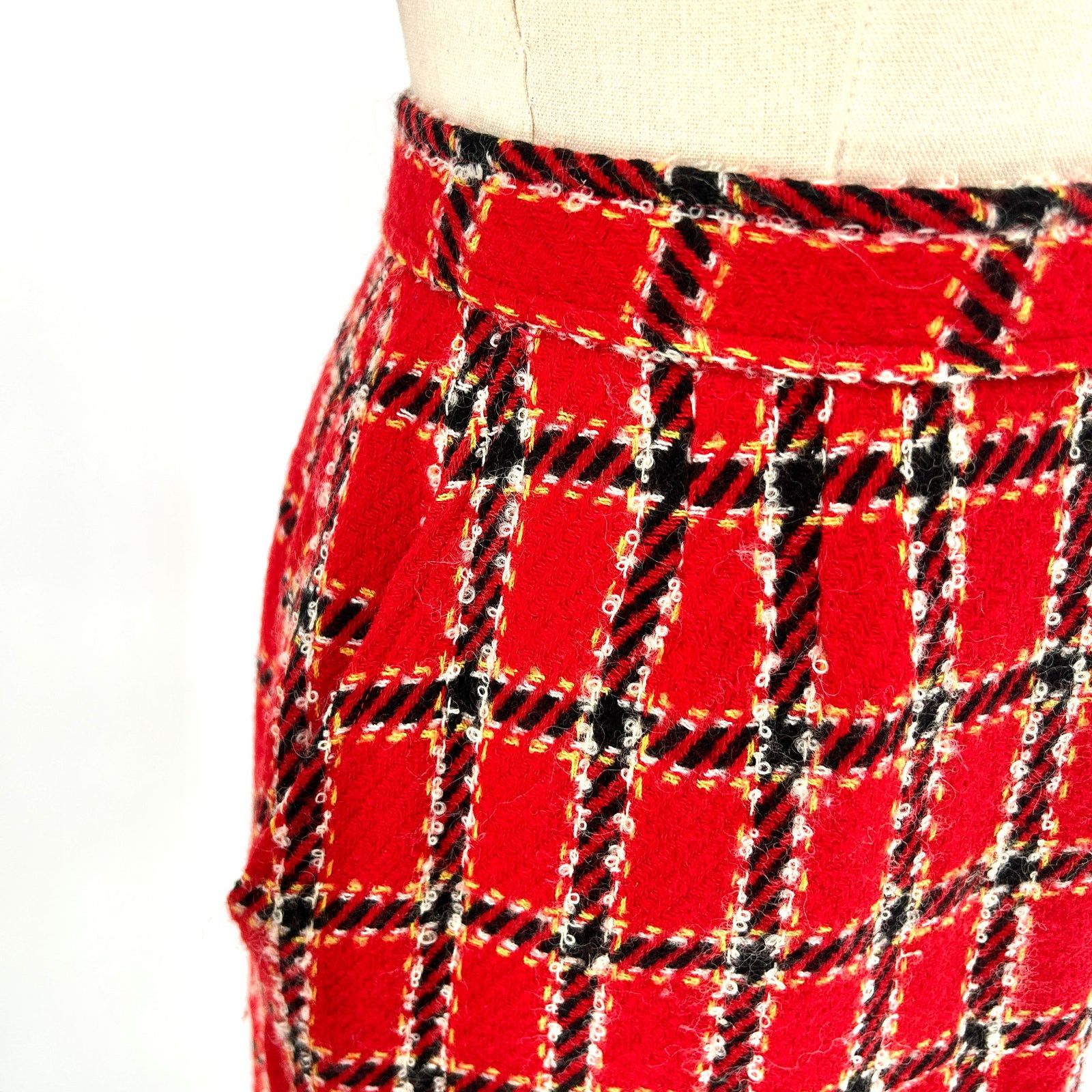 Evan Picone Vintage 80s Red Black Plaid 100% Wool Academia Pencil Skirt Size 32" / US 10 / IT 46 - 2 Thumbnail