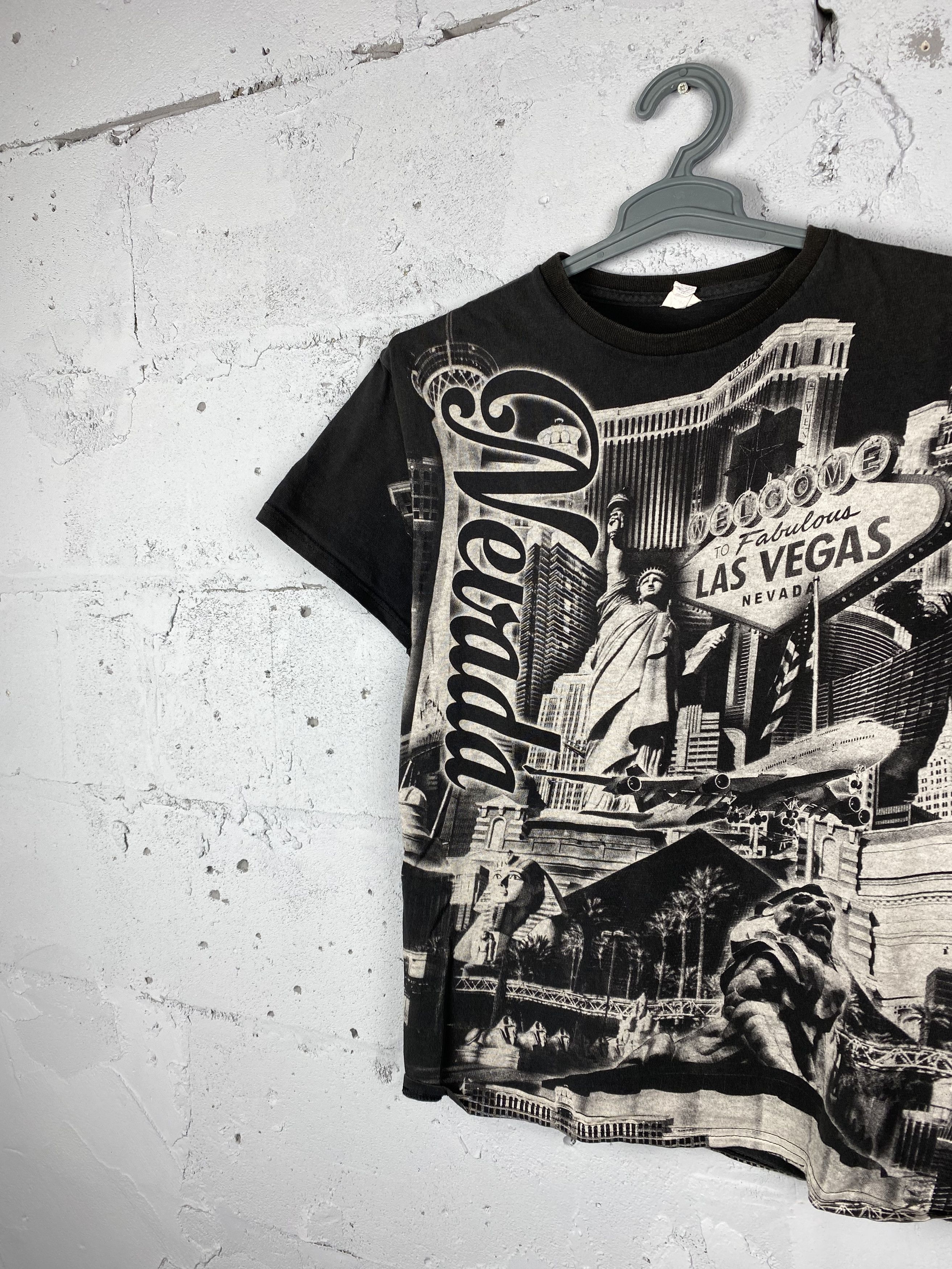 Vintage Las Vegas 98’ Vintage American T-shirt 90s AOP Size US M / EU 48-50 / 2 - 2 Thumbnail