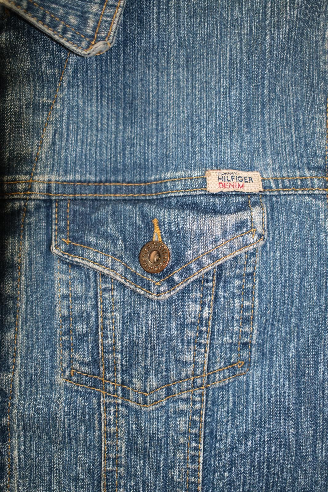 Tommy Hilfiger 00's Tommy Hilfiger Denim Trucker Denim Jacket Size L / US 10 / IT 46 - 3 Thumbnail