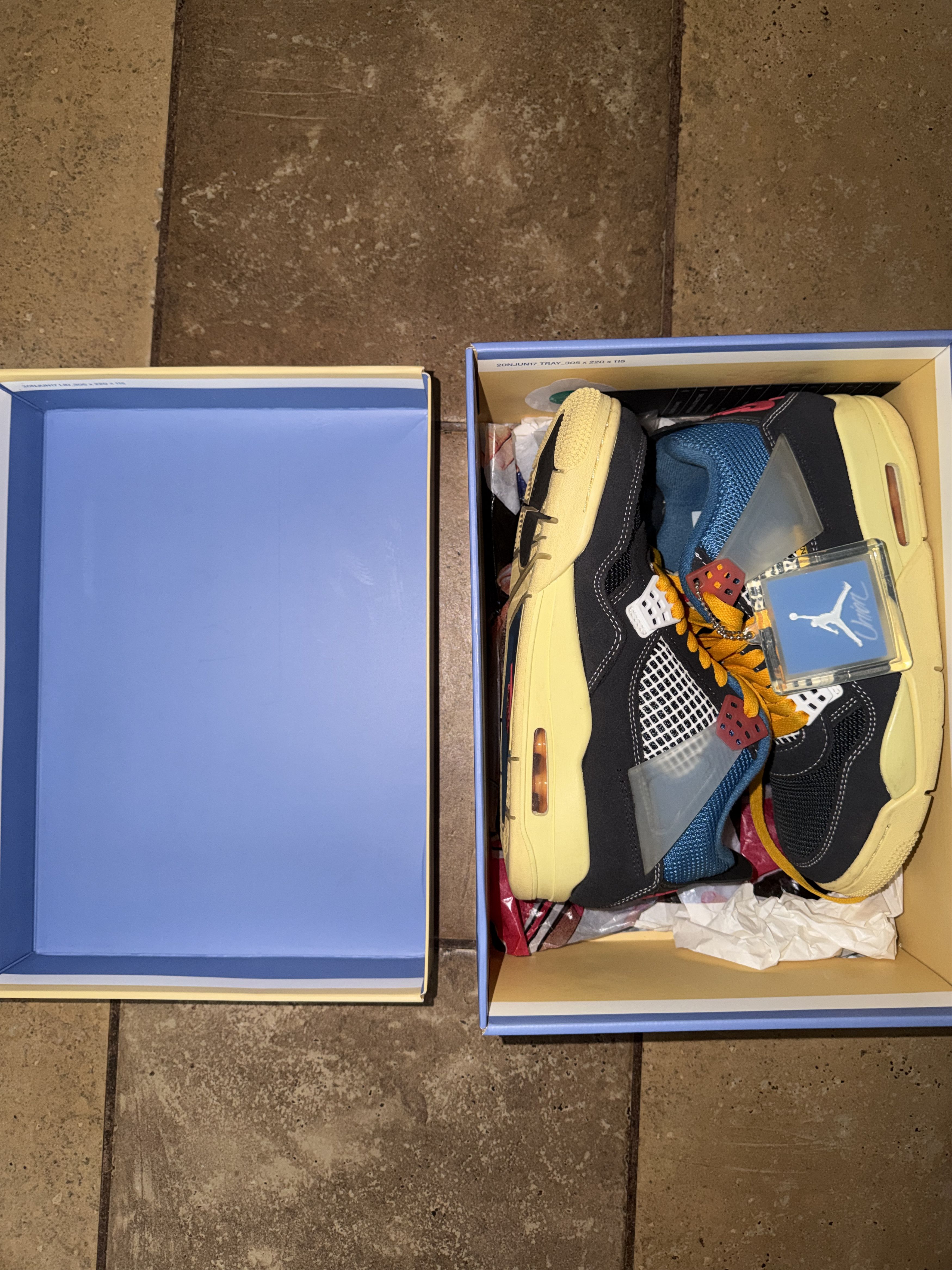 Jordan Brand Union LA x Air Jordan 4 Retro ‘Off Noir’ Size US 6 / EU 39 - 3 Thumbnail
