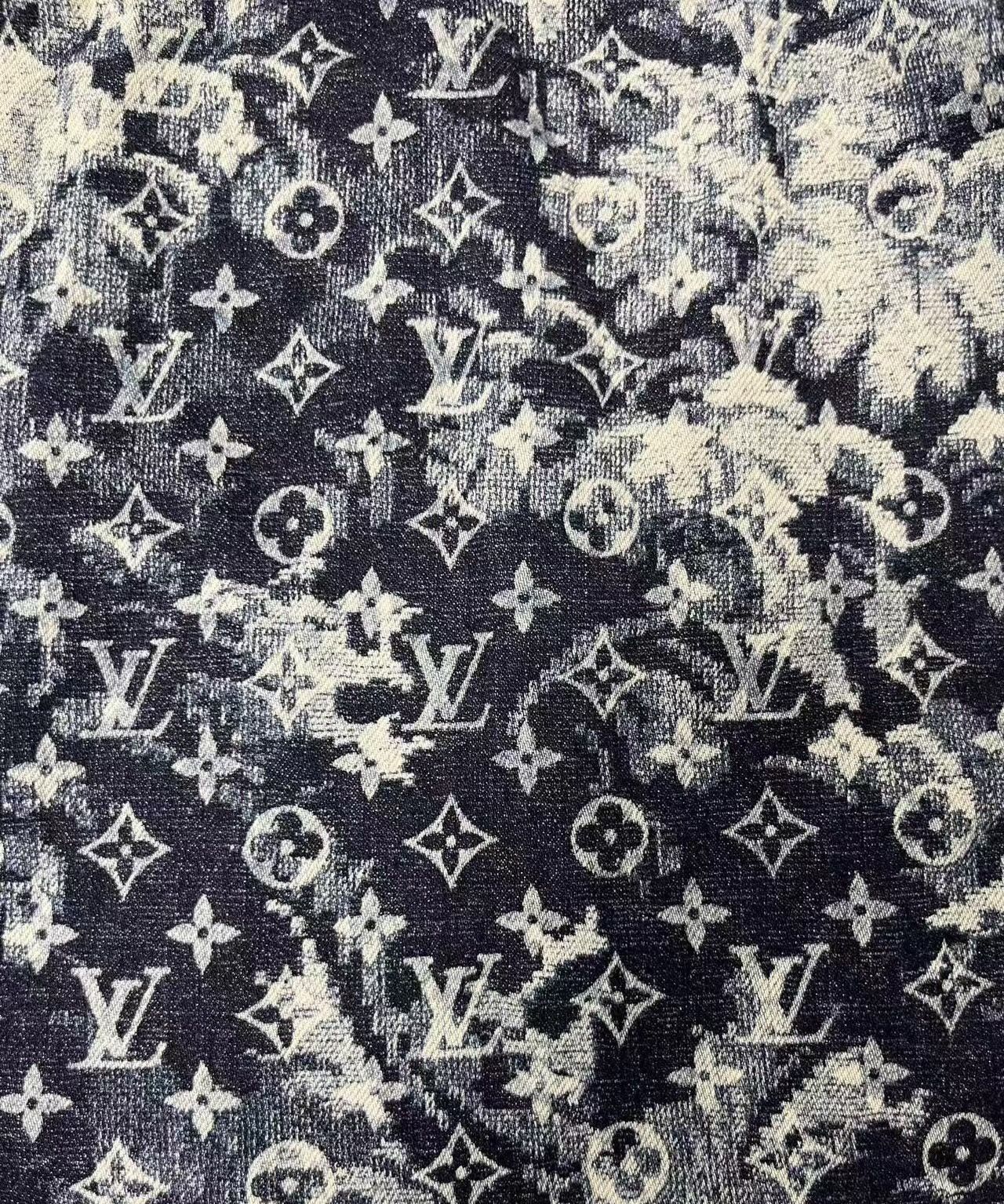 Louis Vuitton Louis Vuitton M Tapestry Short Sleeves Shirt Denim Monogram Size US M / EU 48-50 / 2 - 3 Thumbnail