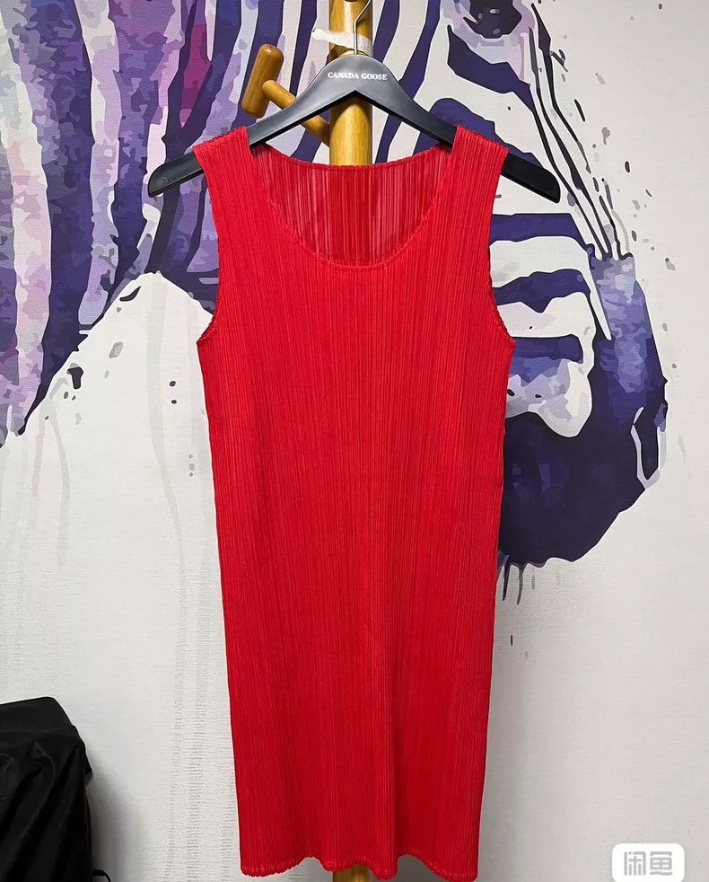 Issey Miyake issey miyake size:3 Red dress 2505-Nextarrow Size XXS / US 00 / IT 34 - 1 Thumbnail
